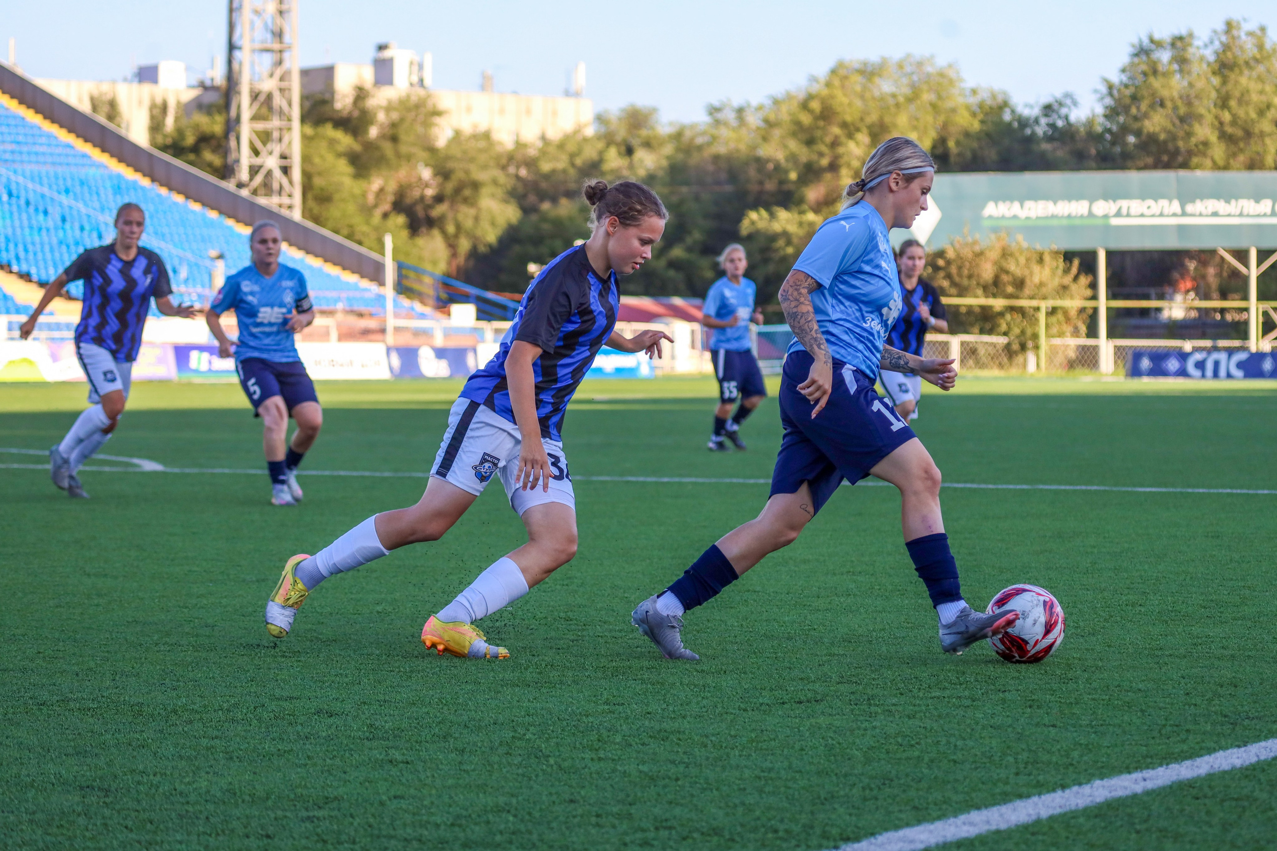 Крылья Советов — Мастер-Сатурн. Молодежная лига по футболу среди женских команд. Спортивный фотограф в Самаре