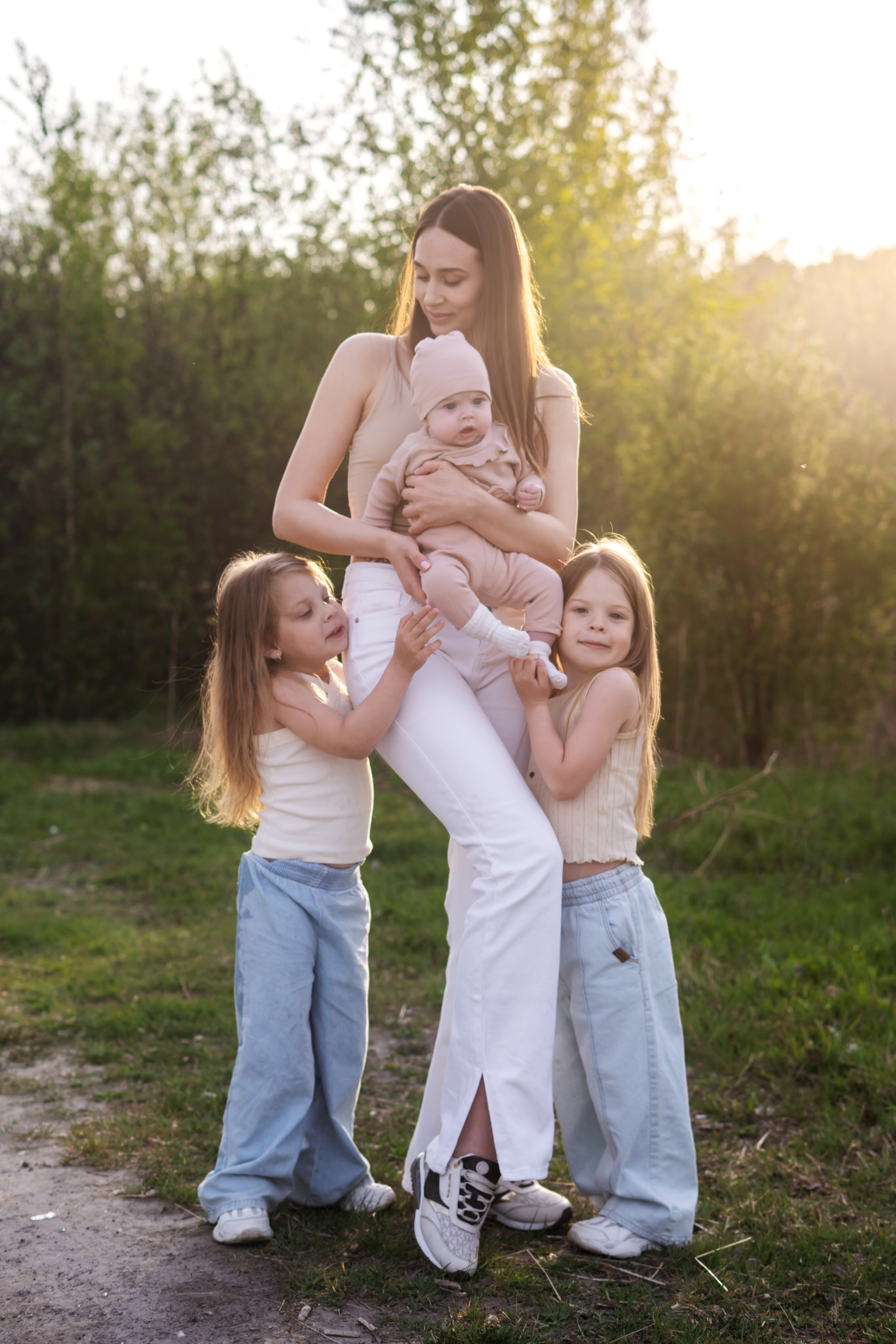 Семейная прогулочная фотосъемка Тобольск. Мила Посвит Фотограф новорожденных в Тобольске
