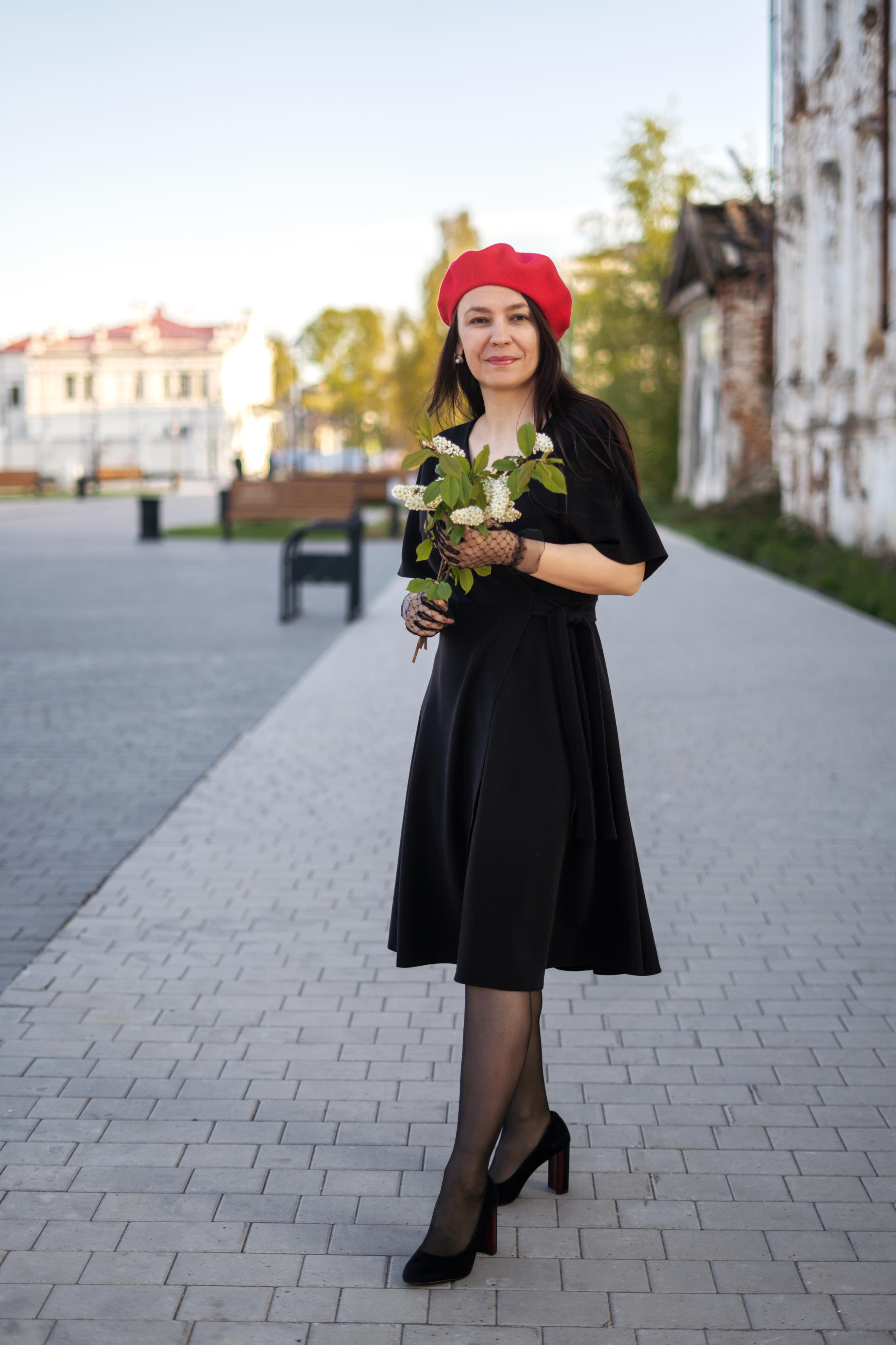 Надежда. Городская съемка во французком стиле. Мила Посвит Фотограф новорожденных в Тобольске