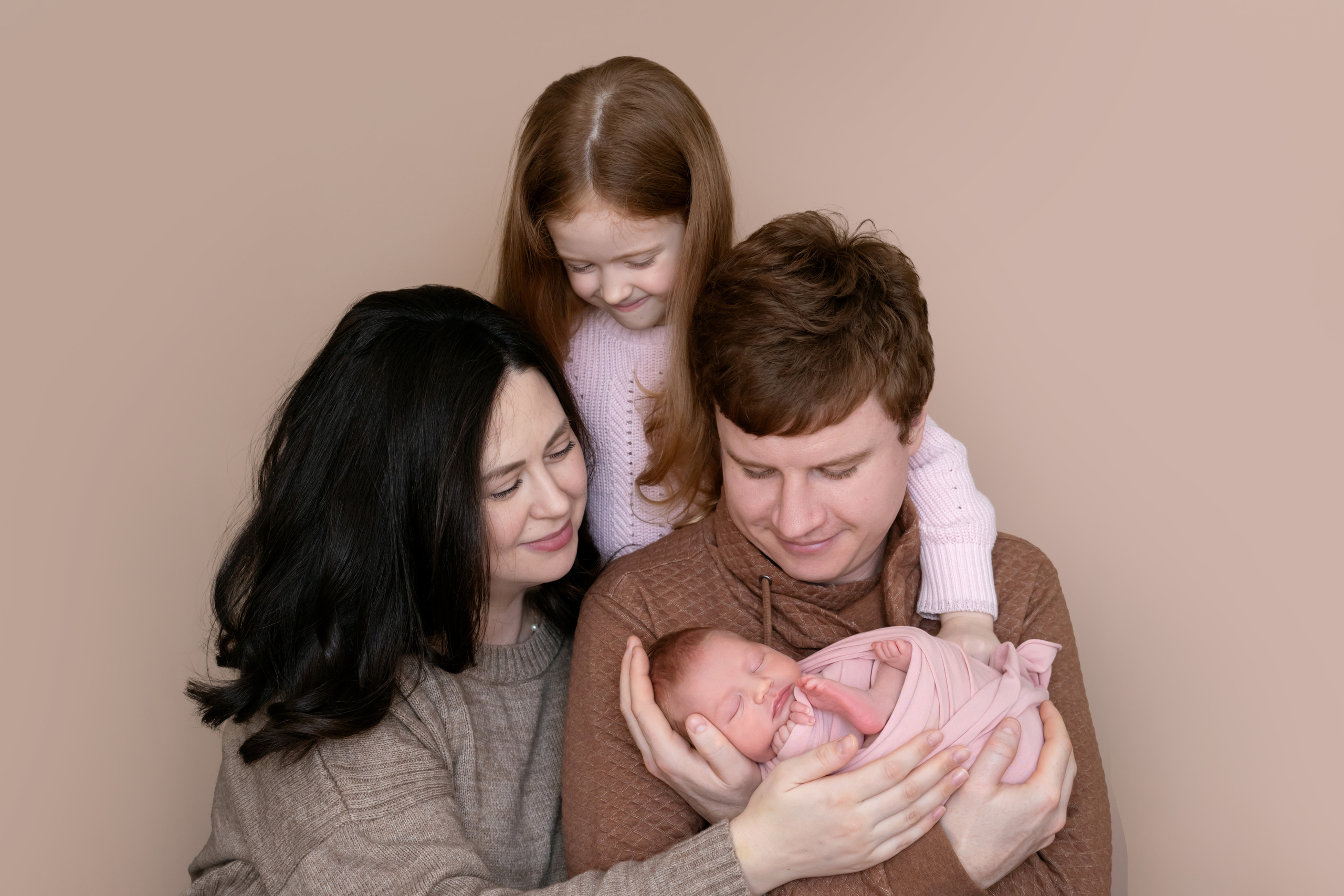 Фото с родителями. Мила Посвит Фотограф новорожденных в Тобольске