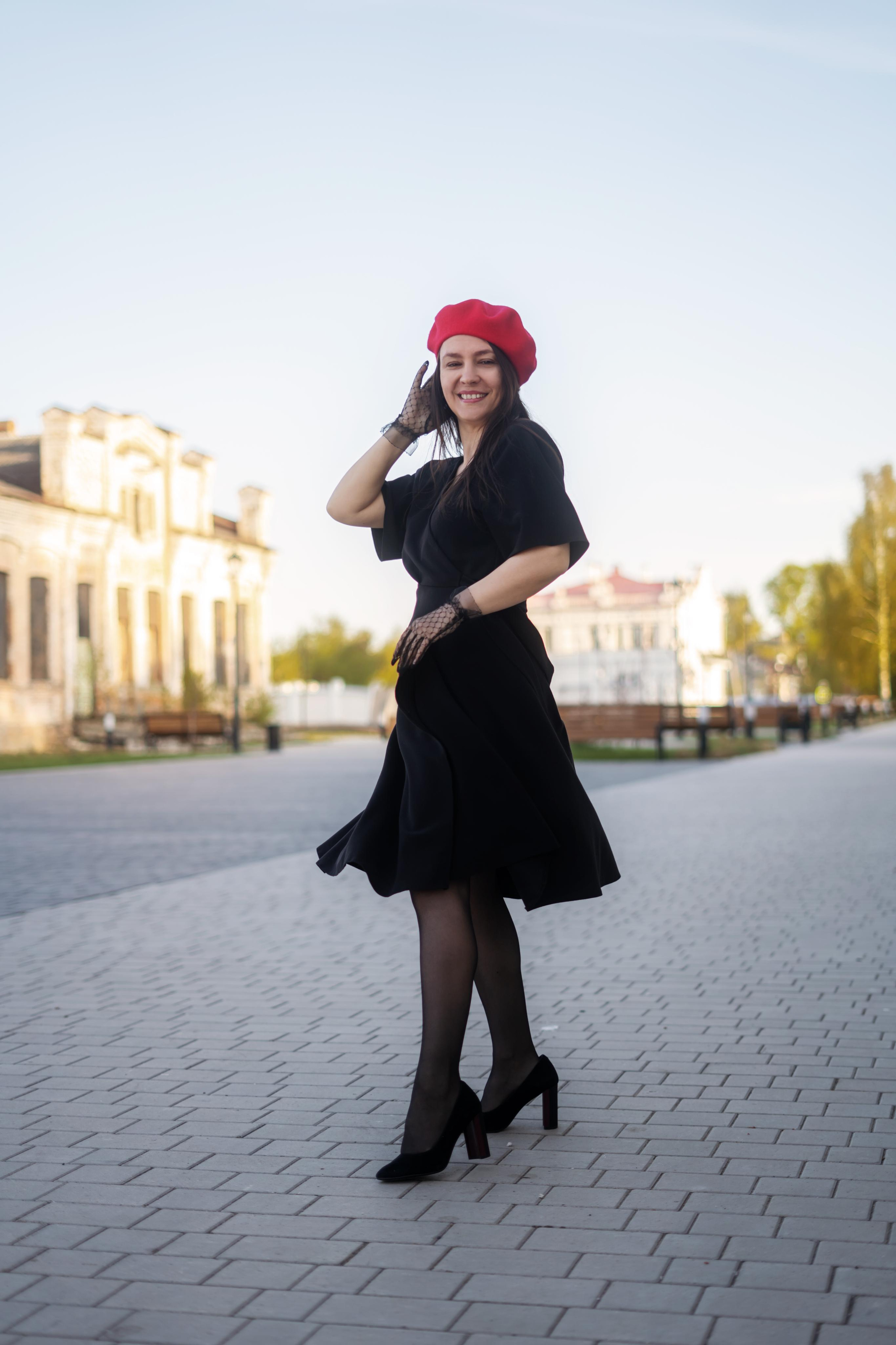 Надежда. Городская съемка во французком стиле. Мила Посвит Фотограф новорожденных в Тобольске