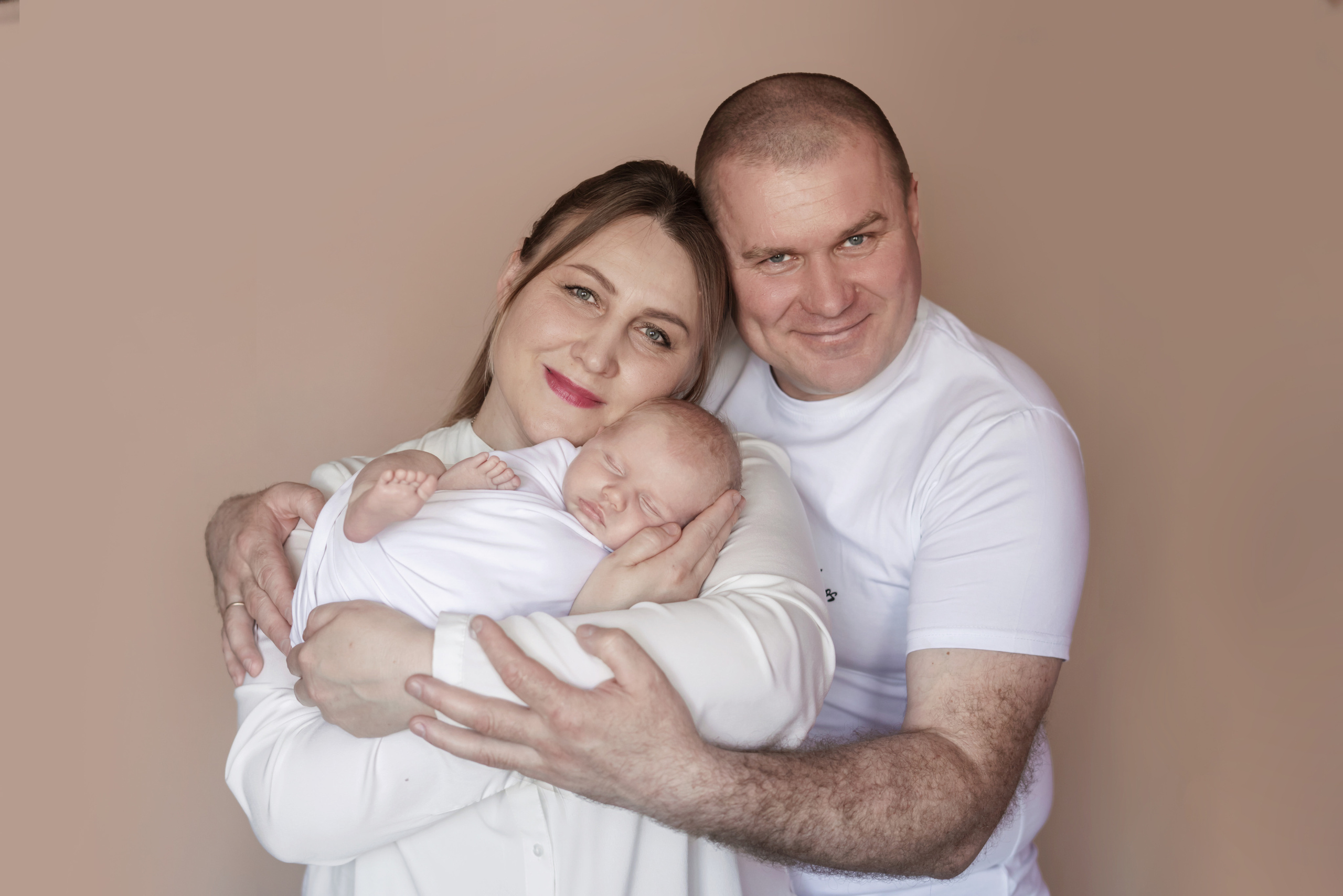 Фото с родителями. Мила Посвит Фотограф новорожденных в Тобольске