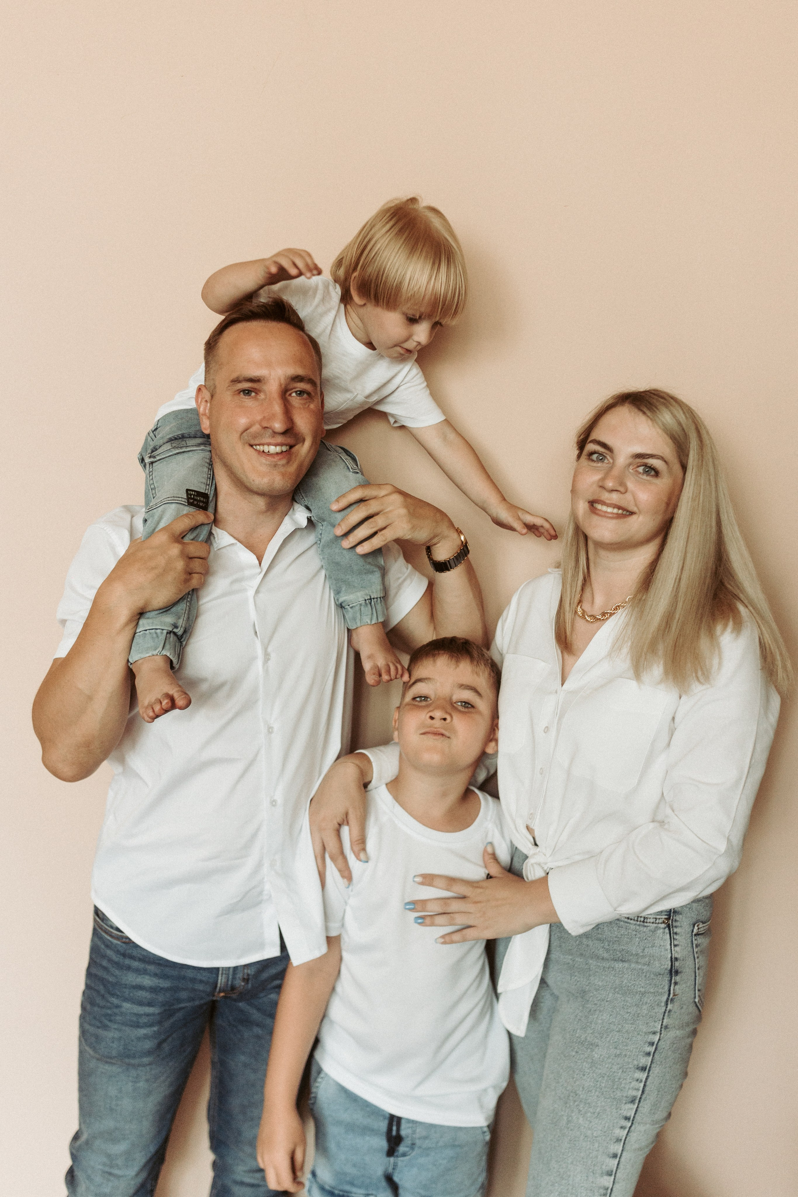 Фотостудия барнаул. Издательство выпускных альбомов МЕЛ в Барнауле