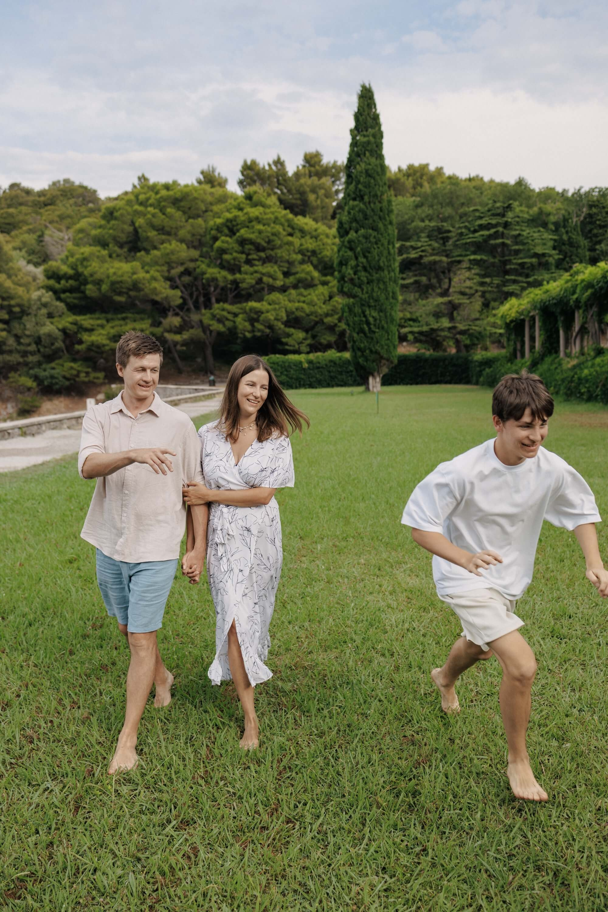 Семейный фотограф в Свети-Стефан Черногория. Федор Лемешко — Семейный и Свадебный Лайфстайл фотограф в Таиланде Дубае Грузии Армении