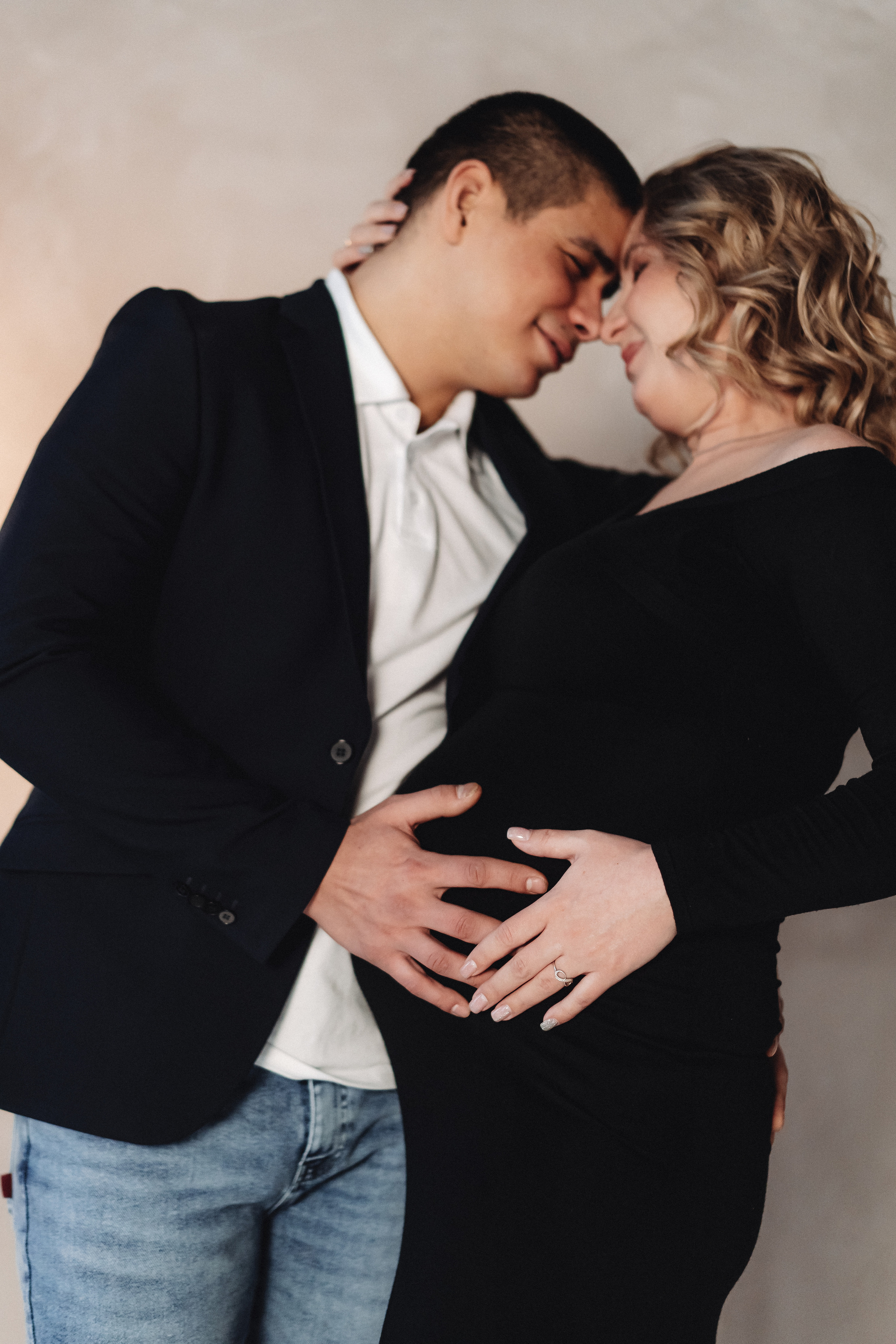 В студии. Семейный и контент фотограф в Красноярске Власова Екатерина