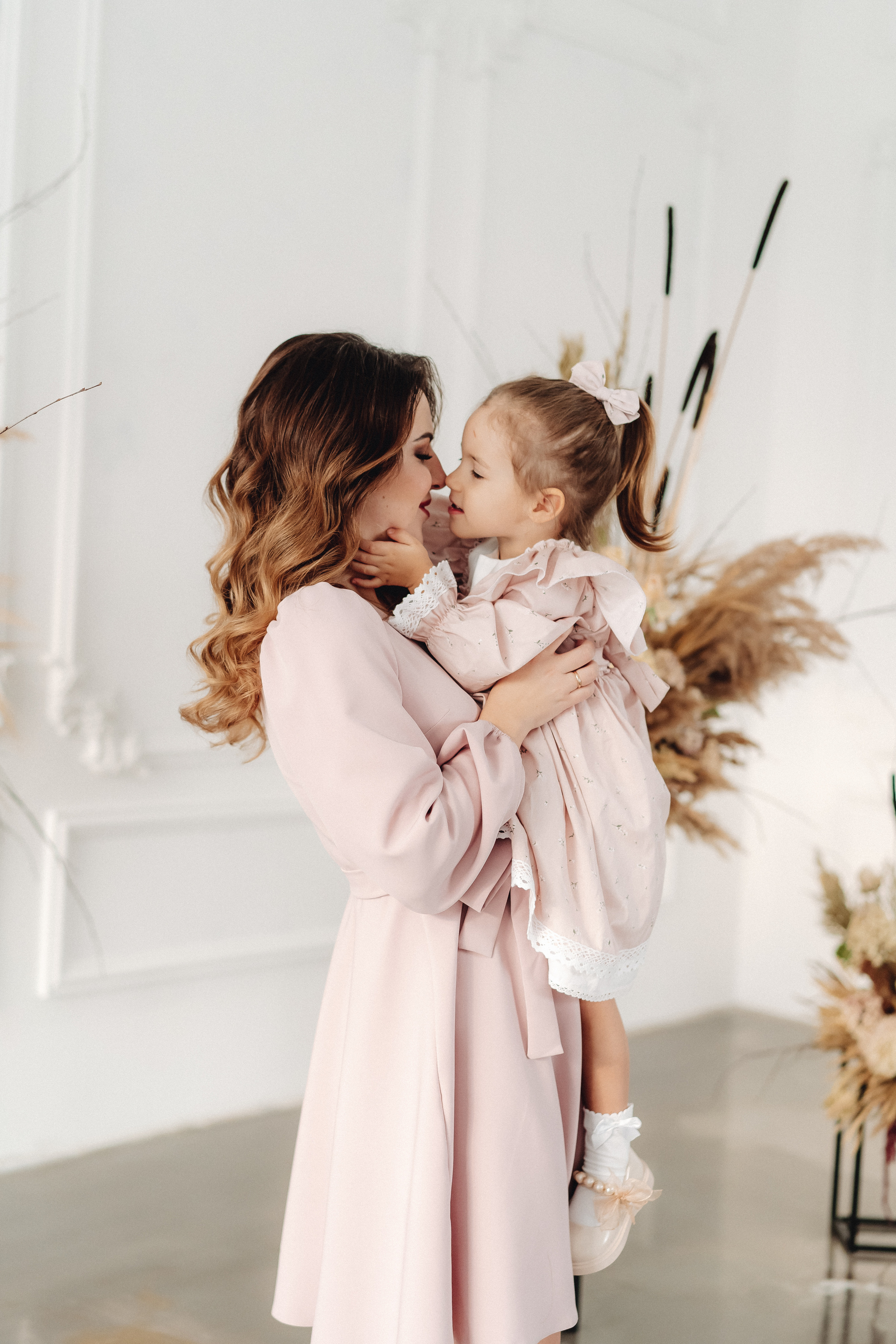 В студии и дома. Семейный и контент фотограф в Красноярске Власова Екатерина