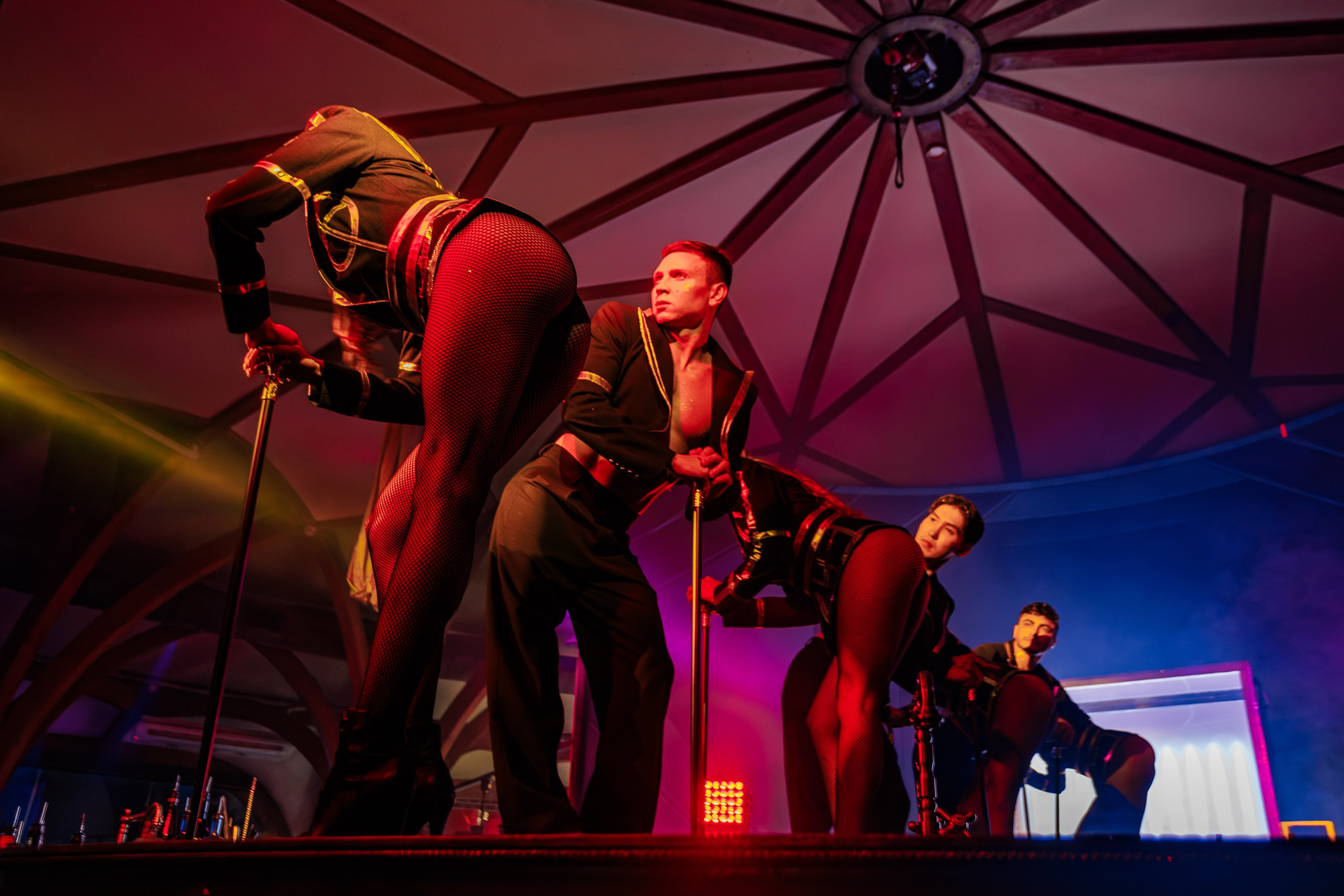 PTIZZA SHOW. Gold & Black in Ptizza Bar_Ялта_6.07.2025. Аминов Руслан | Фотограф