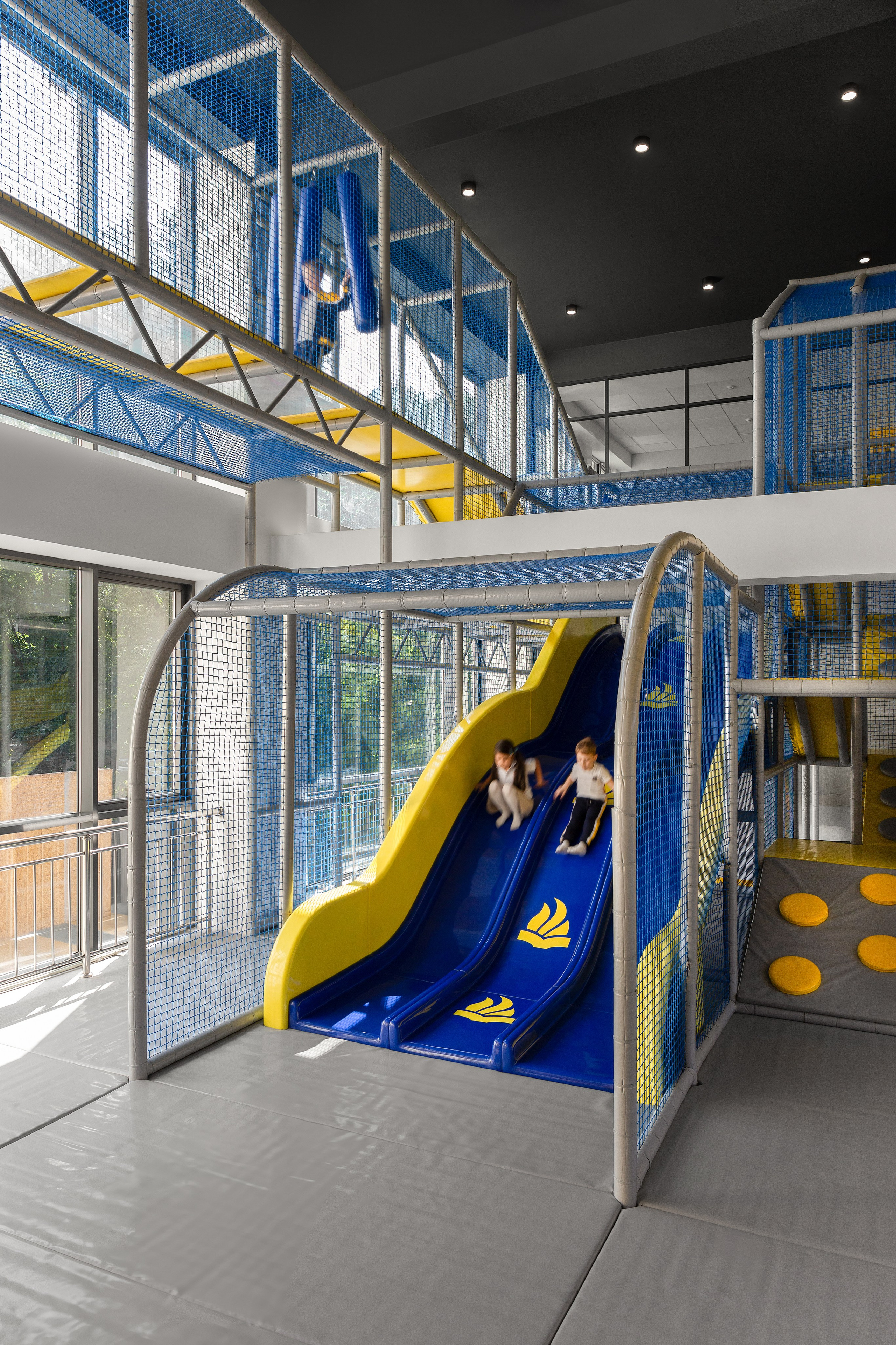 RS Group — Prometheus School. Roman Yakunin — interior photographer in Almaty, Kazakhstan