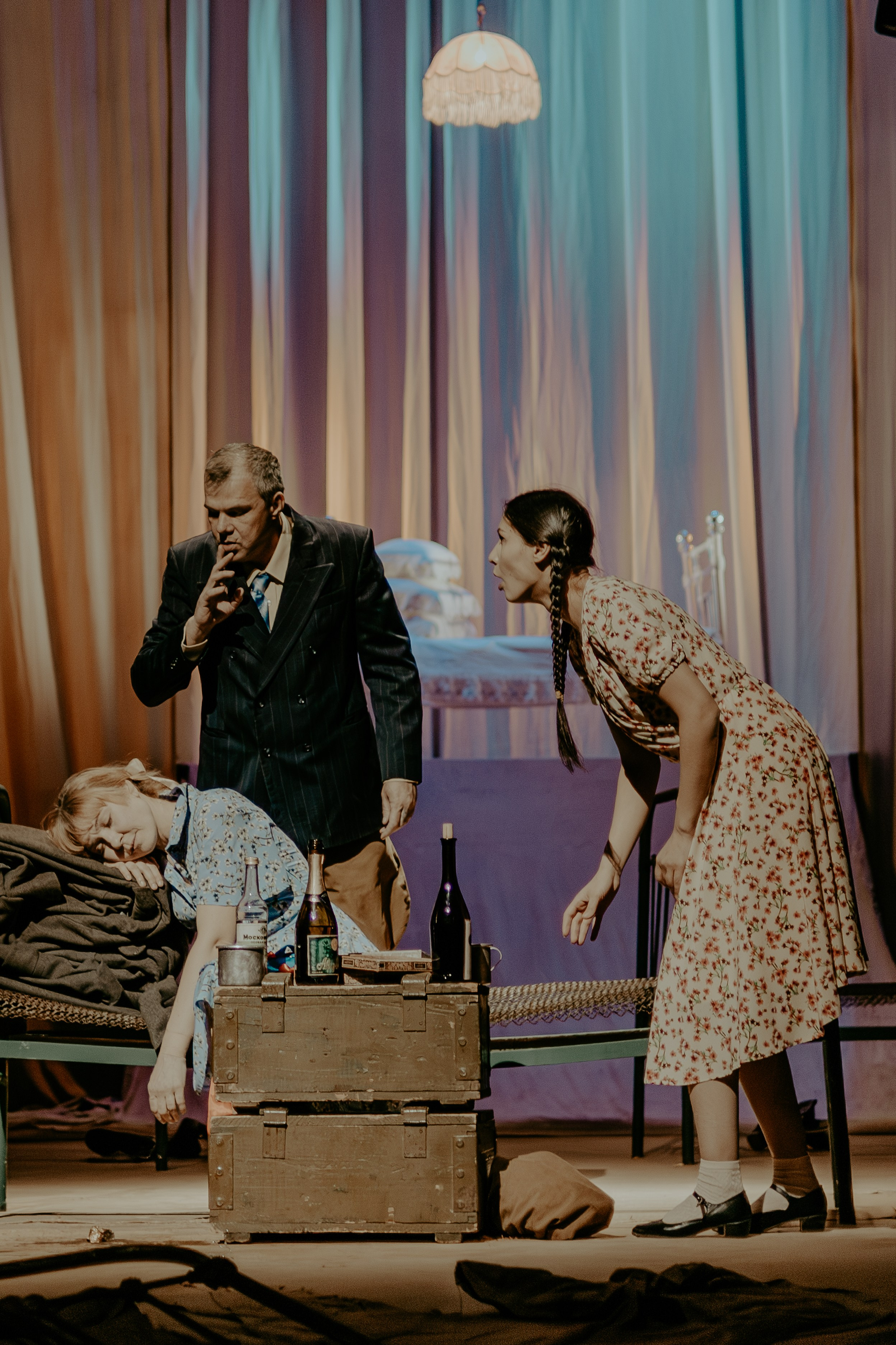 Театр Юного Зрителя " Не покидай меня». Фотограф Марк Файзулин