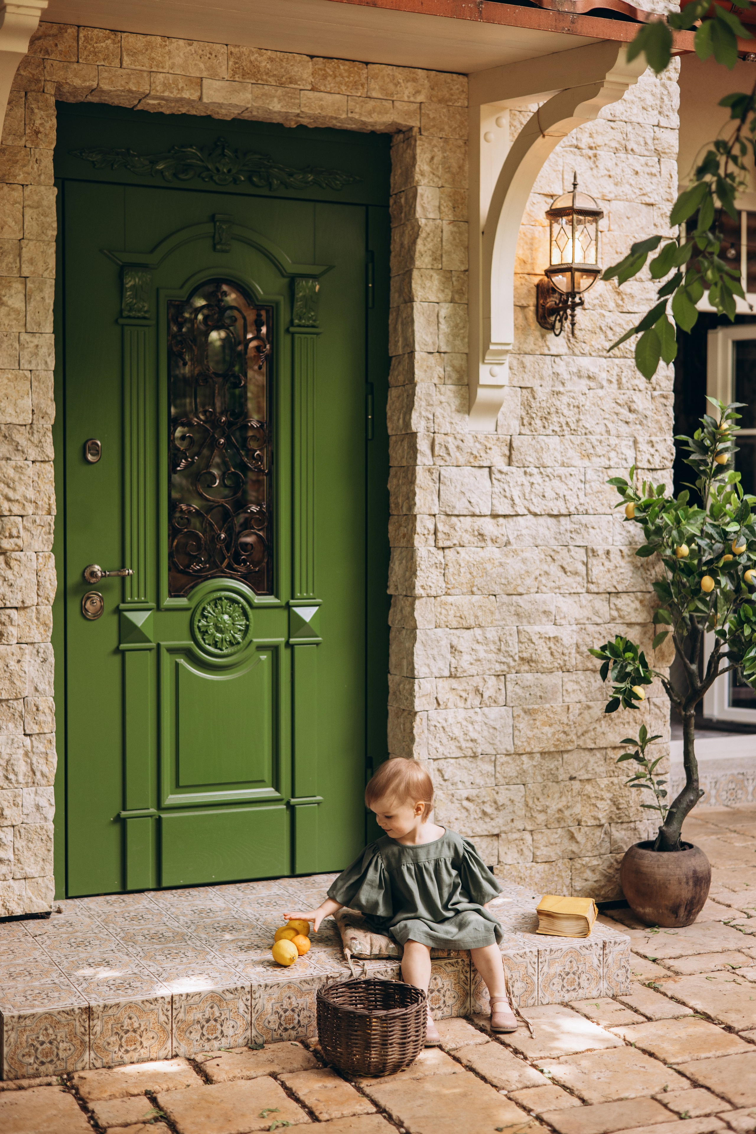 Художницы Настя и Тонечка в Villa Rossa. Семейный фотограф в Москве Марина Петра