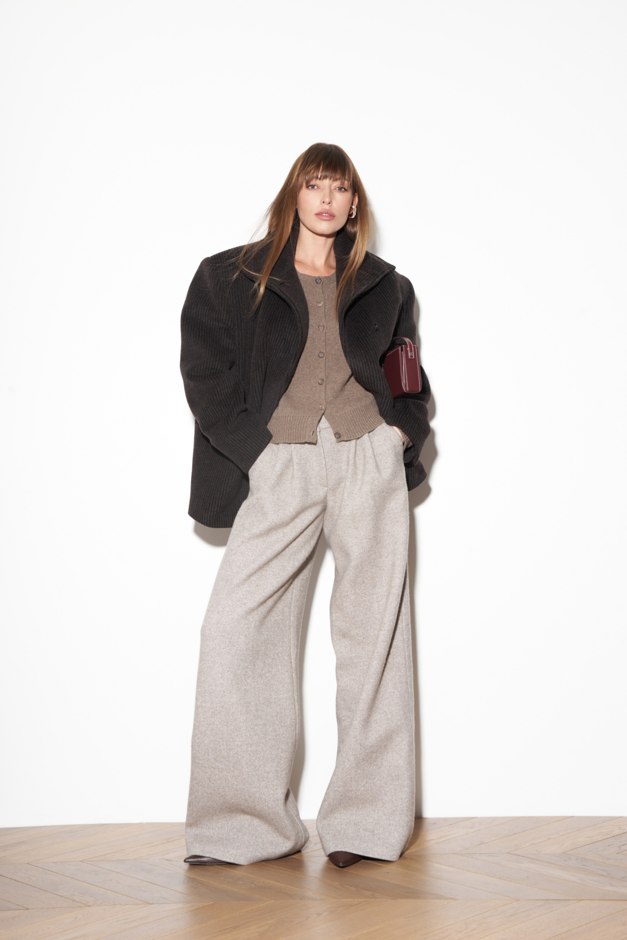 Имиджевая съемка. Фотограф для брендов и маркетплейсов в Новосибирске и Москве