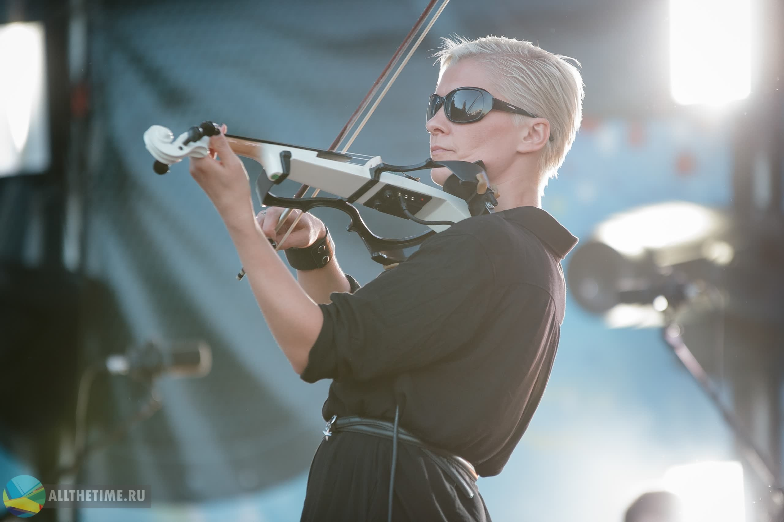 НАШИ В ГОРОДЕ. Магия музыки в кадре: Концертная Фотография