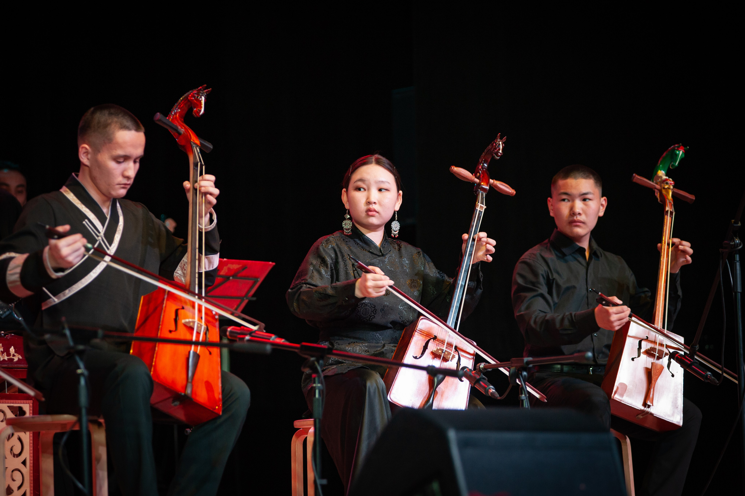 Эрдэм Дымбрылов_ Концерт_ Колледж Исскуств. Андреева Александра фотограф в г. Улан-Удэ