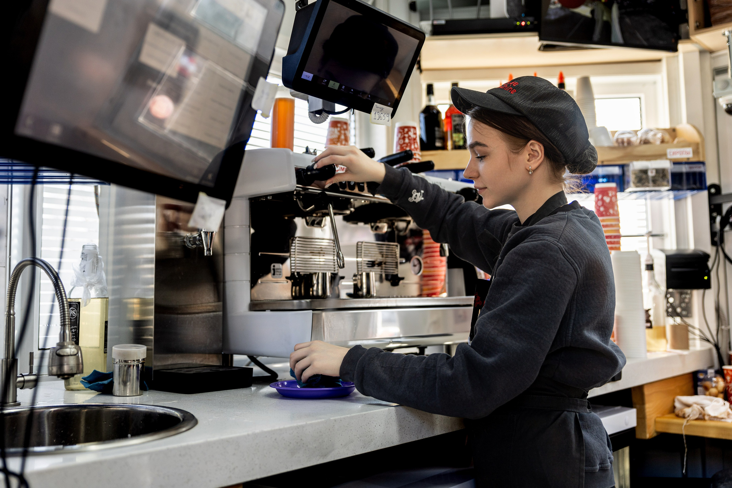 Открытие автокафе Coffee Machine