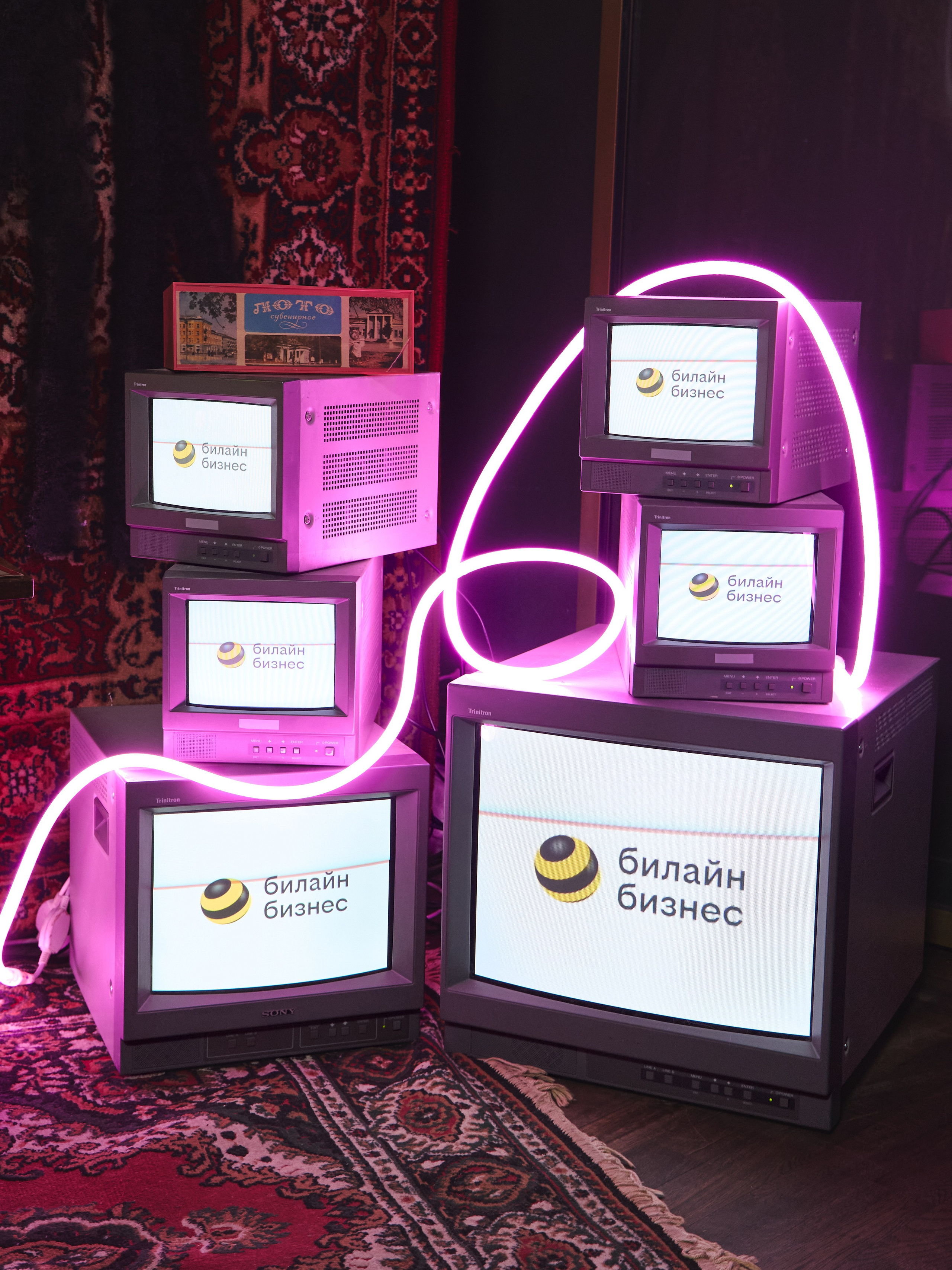 Beeline x Коммерсантъ. Святослав Лебедев | Рекламный фотограф — Коммерческая съемка, Арт-дирекшн, AI-интеграция