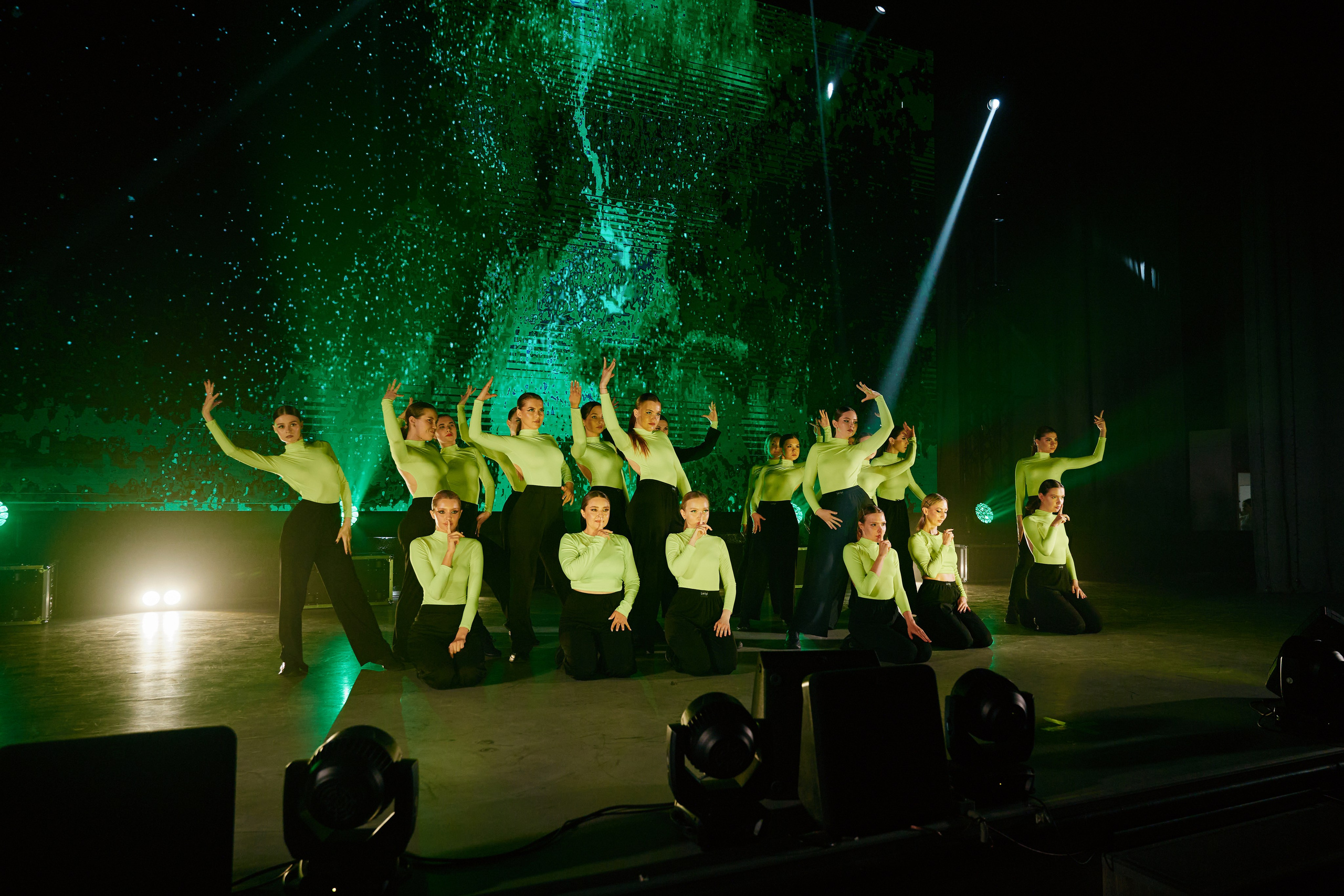 VIVA GLAM Отчетный концерт. Фотограф и видеограф в Кургане Леонид Корнильев