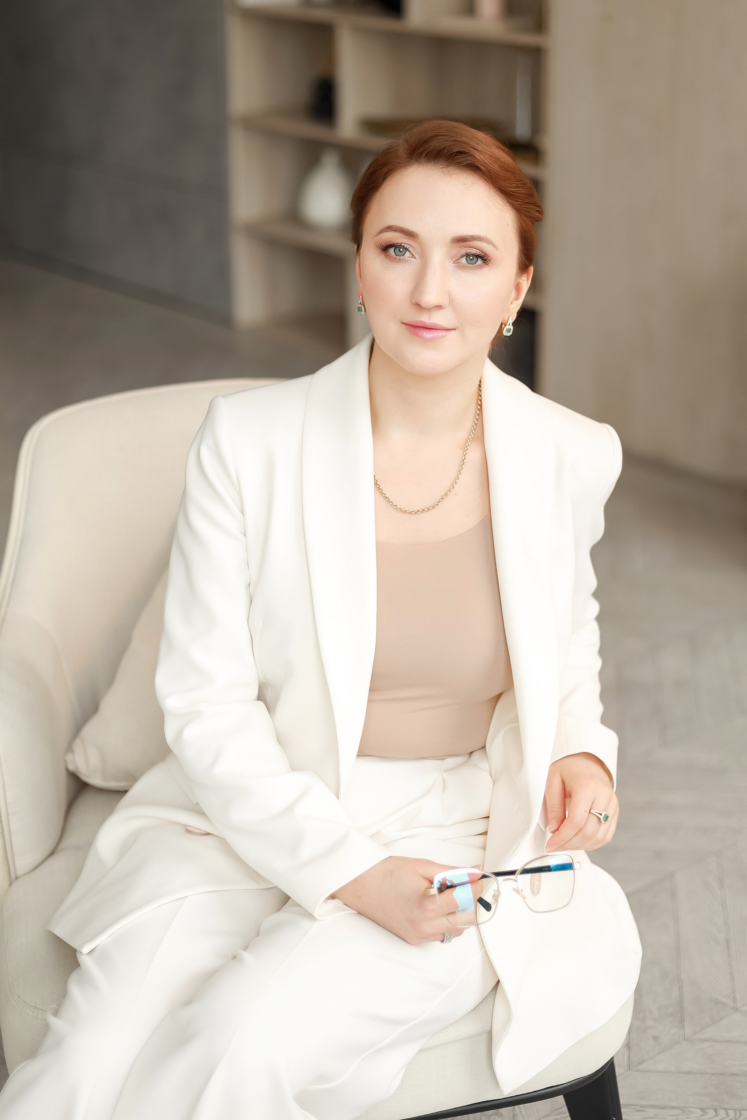 Елена, меценат, директор частной детской школы. Фотограф в Москве Ксения Мокрушина | Brand & Women photographer