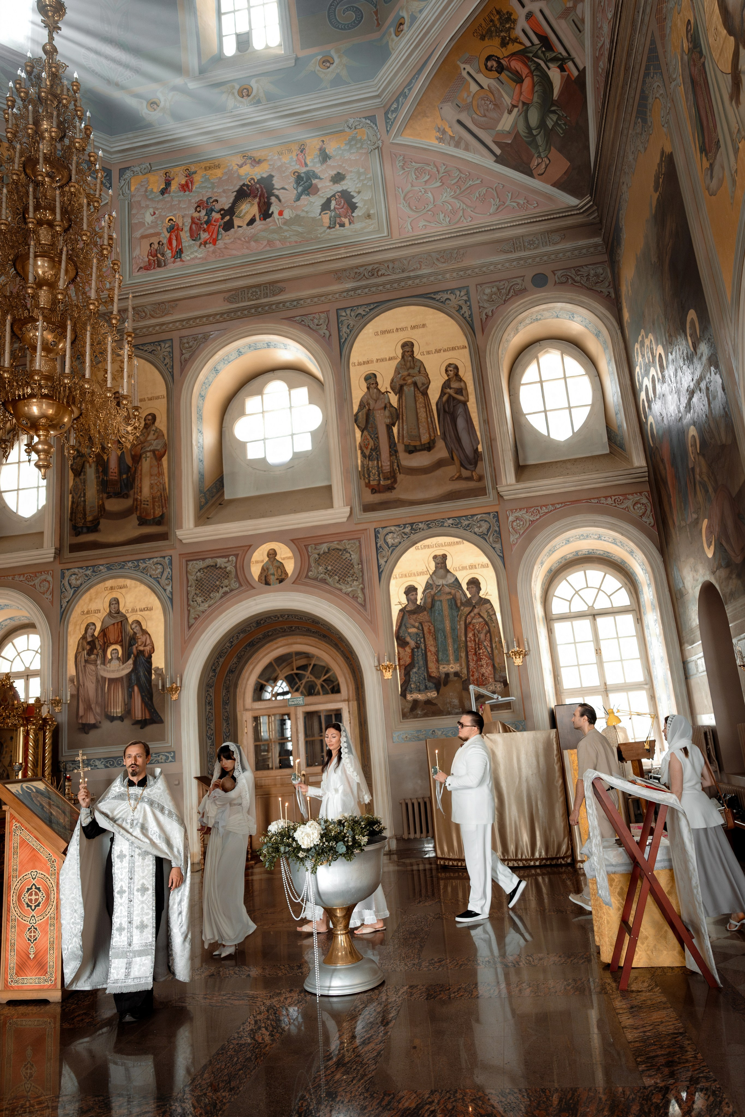Крещение Василисы в Храме Николая Чудотворца в Заяицком. Фото- и видеосъёмка крещения и венчания. Фотограф на крещение Москва
