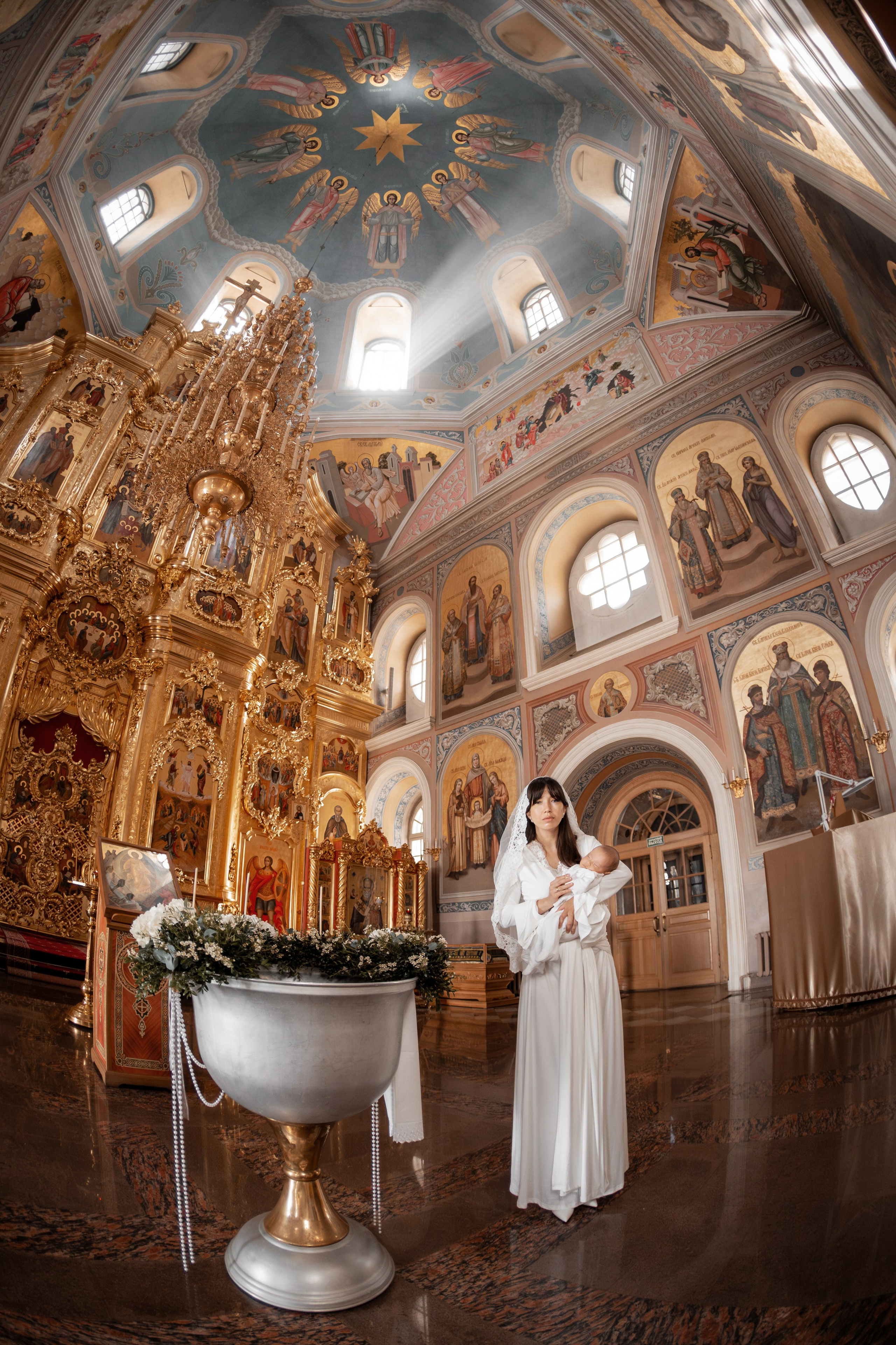 Крещение Василисы в Храме Николая Чудотворца в Заяицком. Фото- и видеосъёмка крещения и венчания. Фотограф на крещение Москва