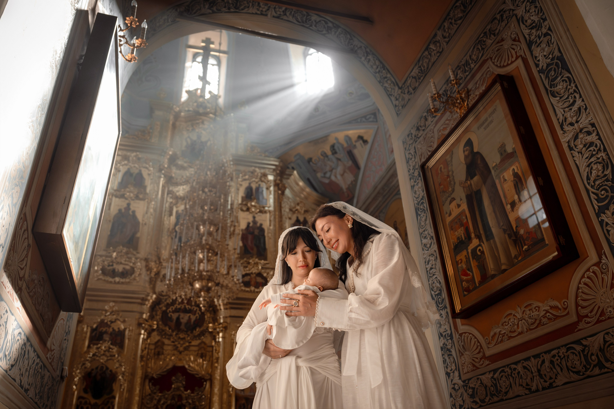 Крещение Василисы в Храме Николая Чудотворца в Заяицком. Фото- и видеосъёмка крещения и венчания. Фотограф на крещение Москва