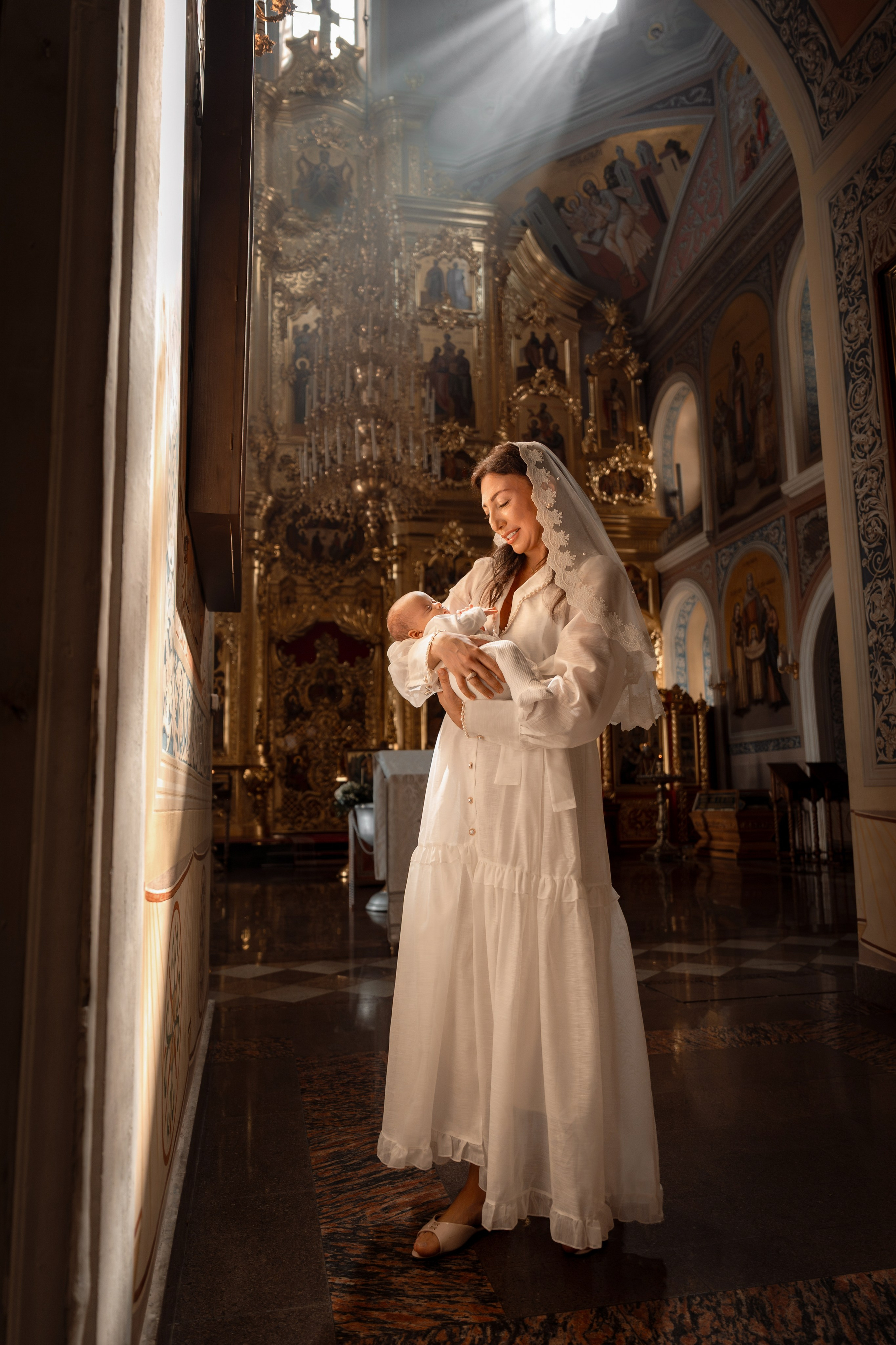 Крещение Василисы в Храме Николая Чудотворца в Заяицком. Фото- и видеосъёмка крещения и венчания. Фотограф на крещение Москва