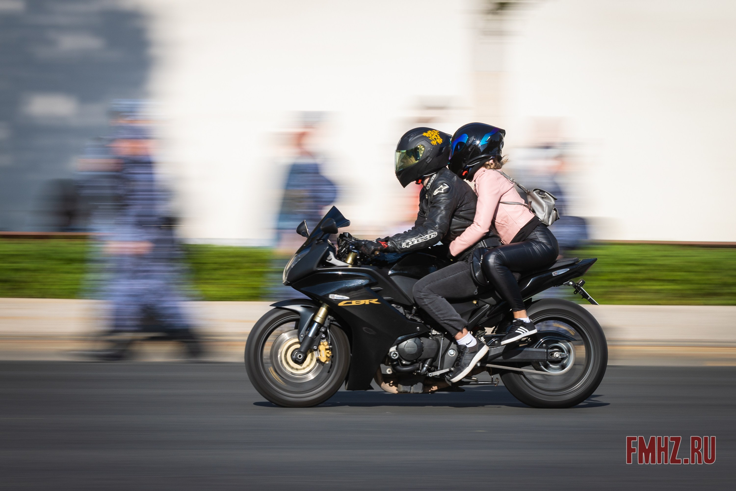 Закрытие Мотосезона 2023 на проспекте Академика Сахарова. Фотограф Владимир Охрименко