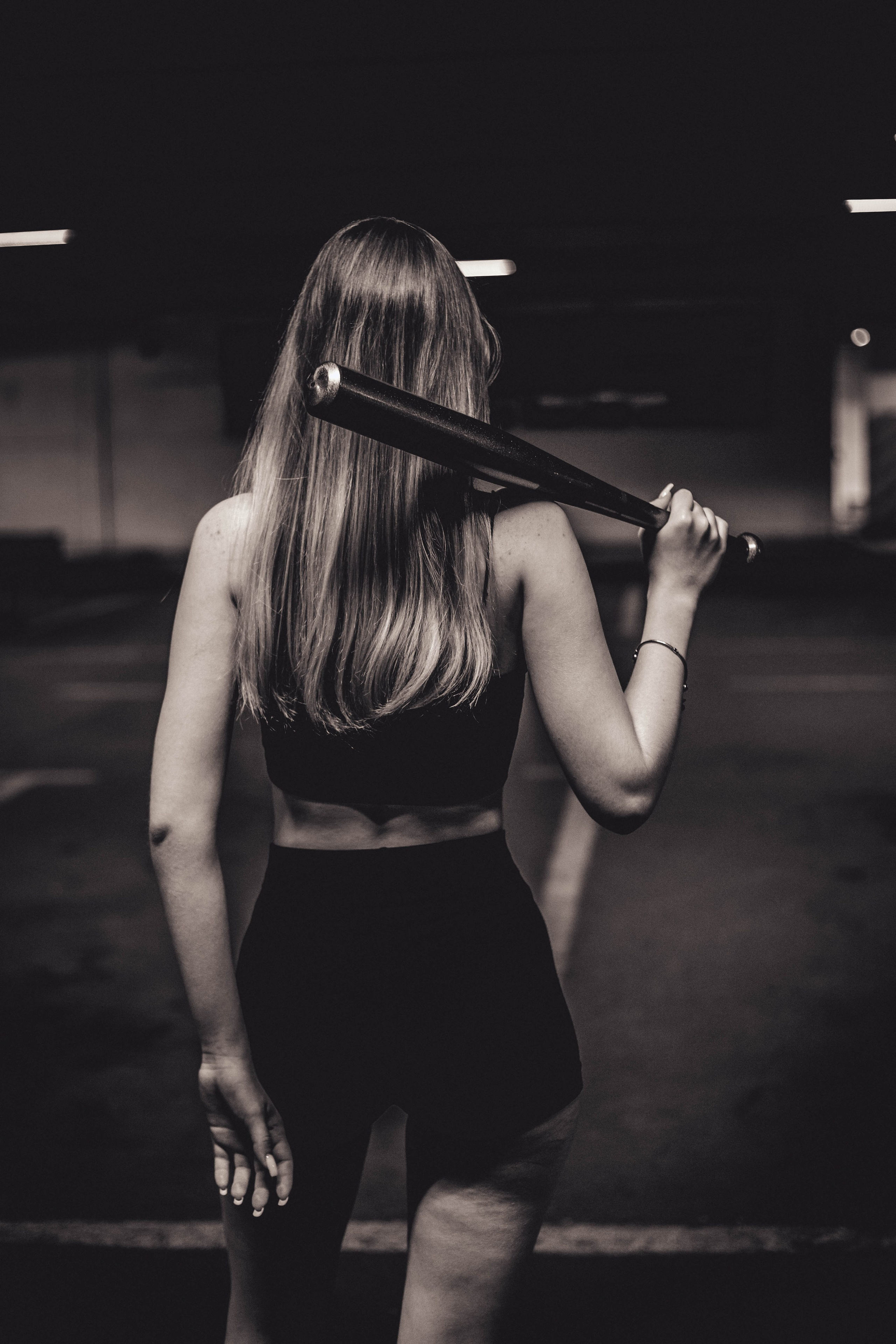 «Тайны парковки глазами тележки». Уличный фотограф Города N