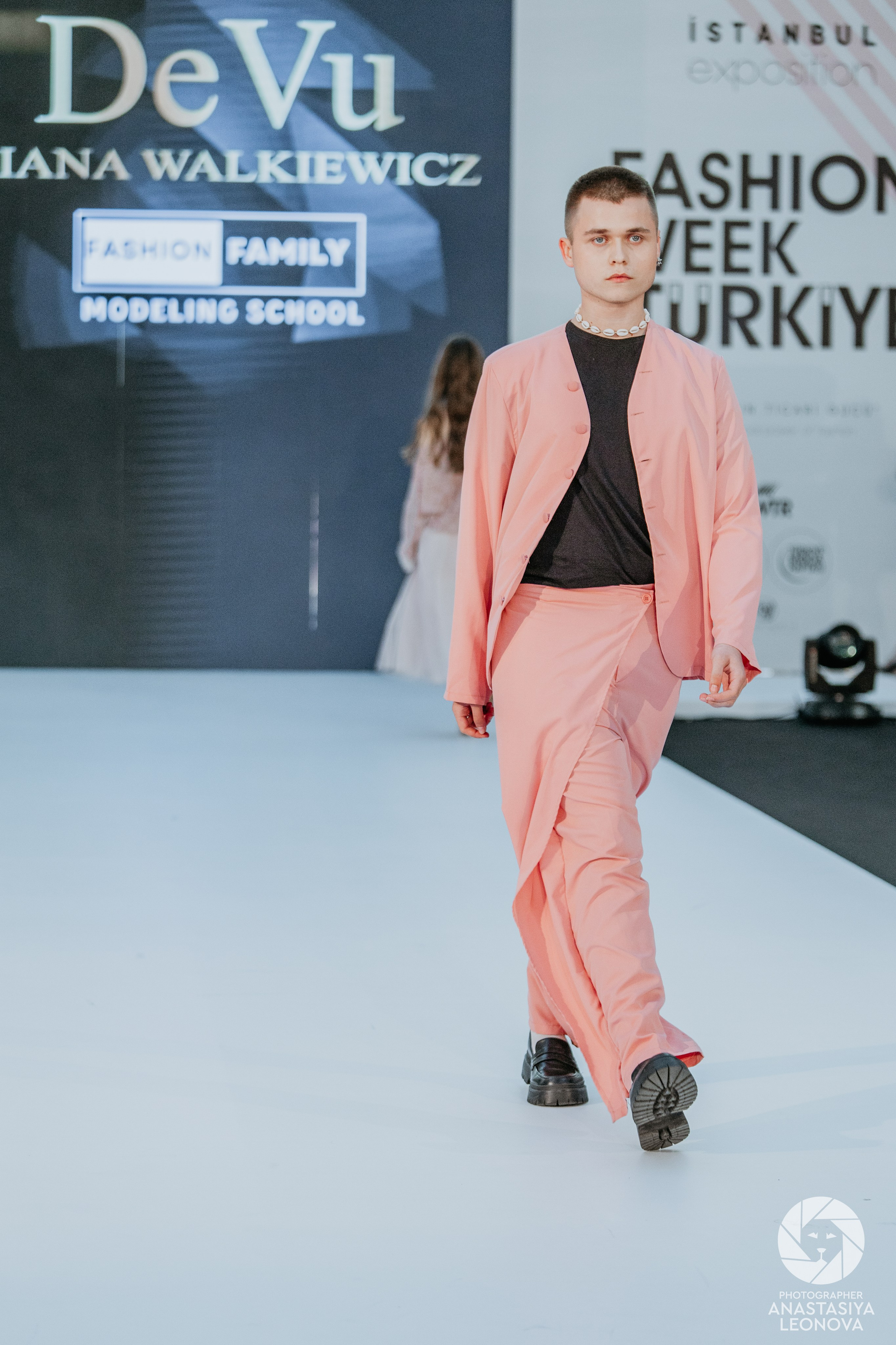 Fashion Week Türkiye [spring, 2025]. Anastasia Leonowa