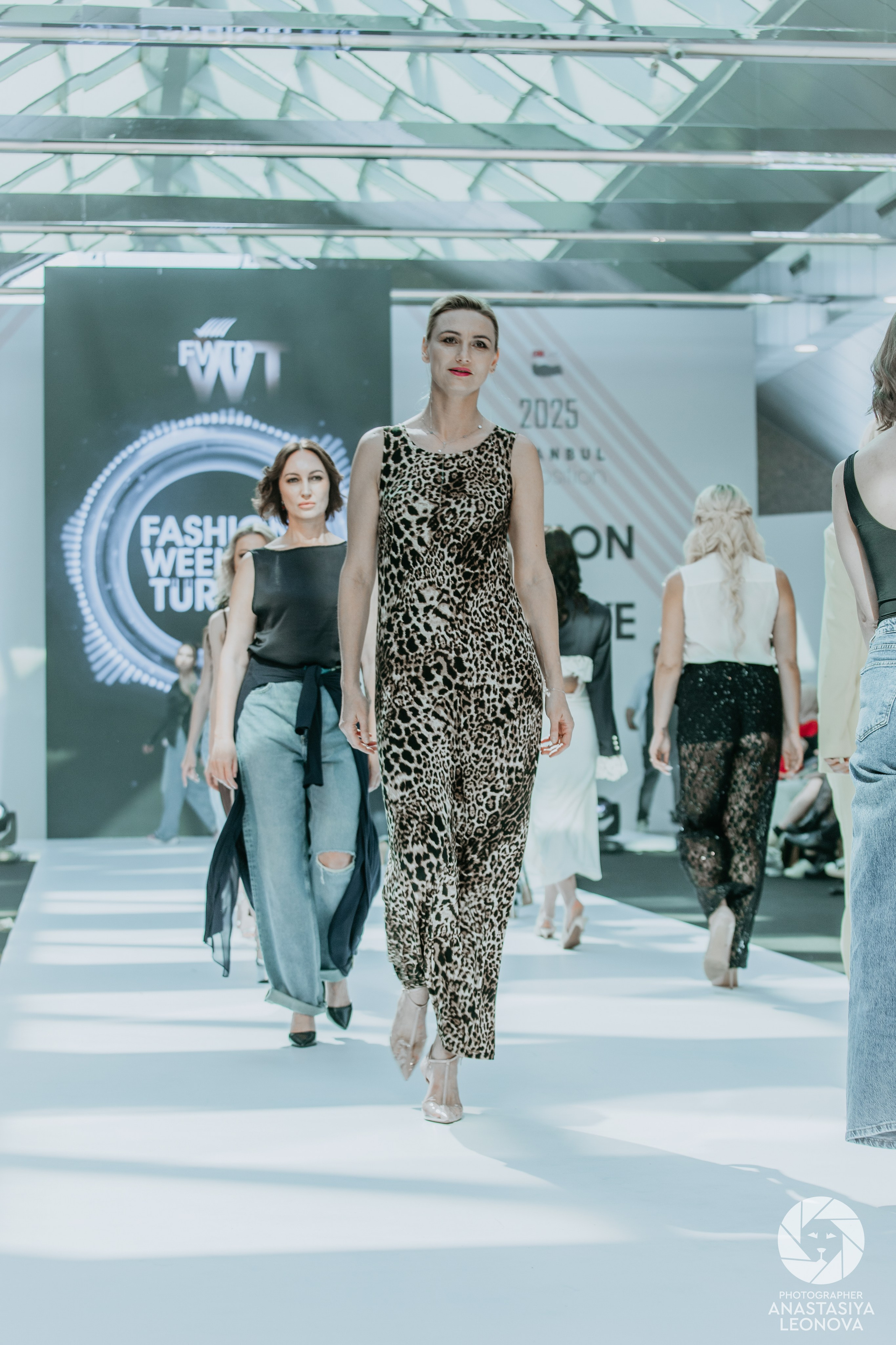 Fashion Week Türkiye [spring, 2025]. Anastasia Leonowa