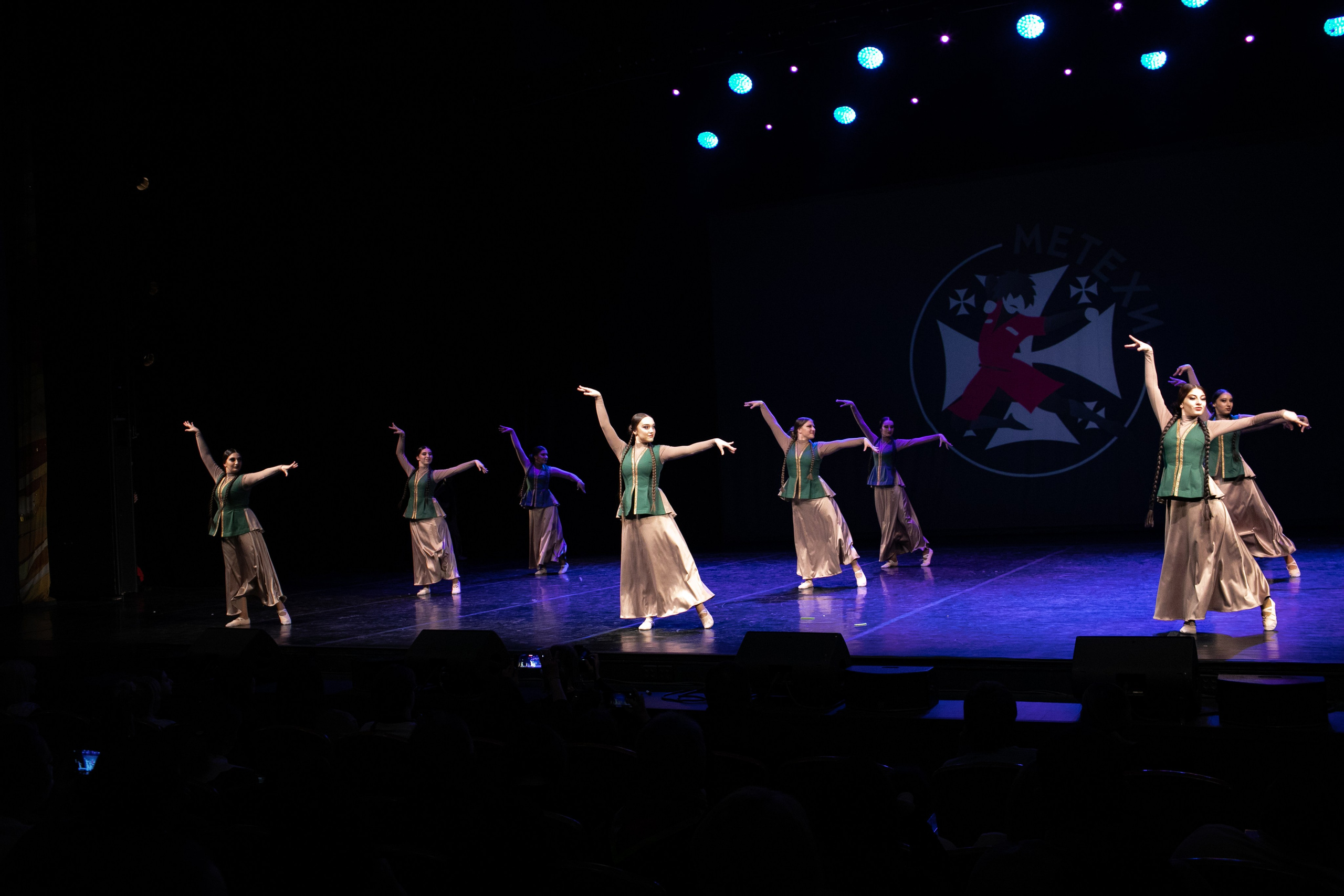 Концерт, грузинские танцы. Art photographer Nino