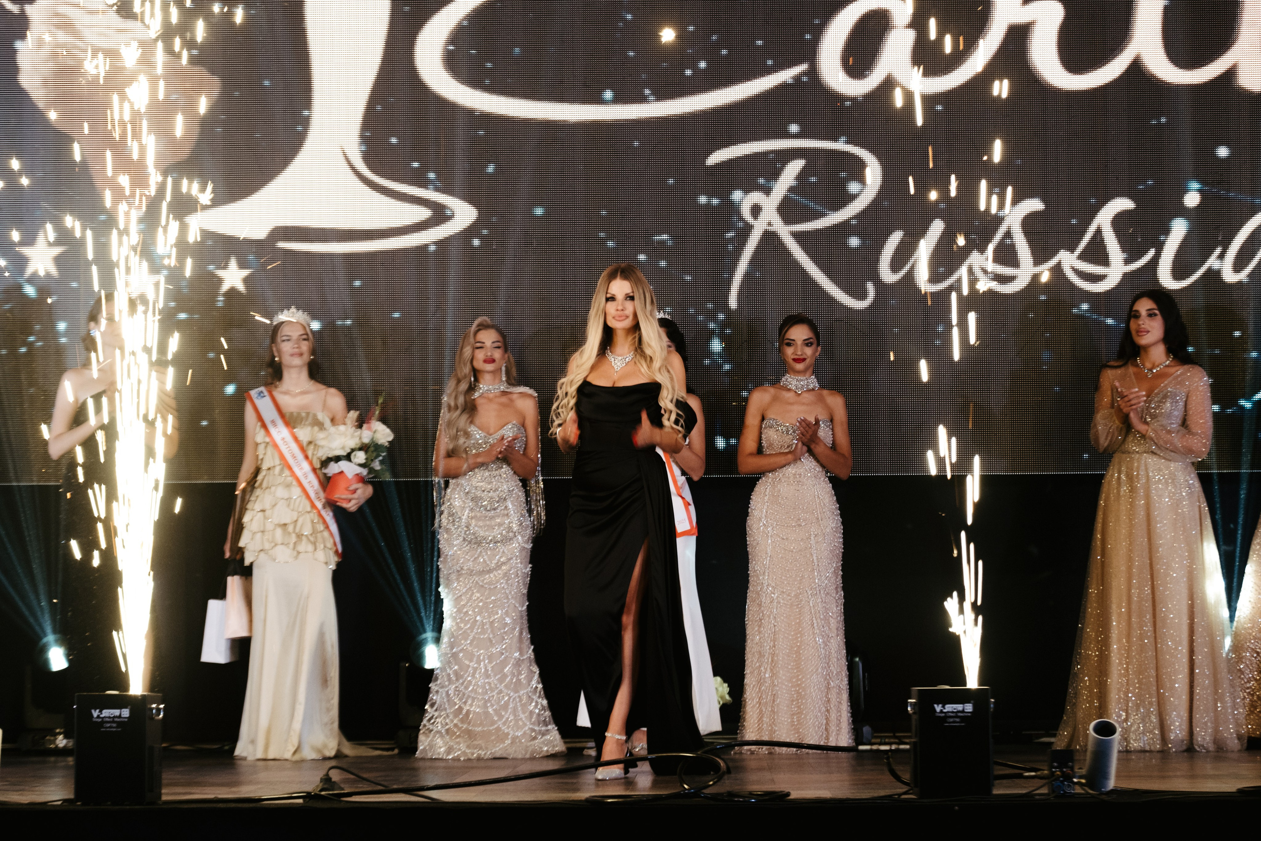 Мисс и Миссис Россия Земли Краснодар 2025 программа. Свадебный и репортажной фотограф Денис Ожигин в Краснодаре и Краснодарском крае