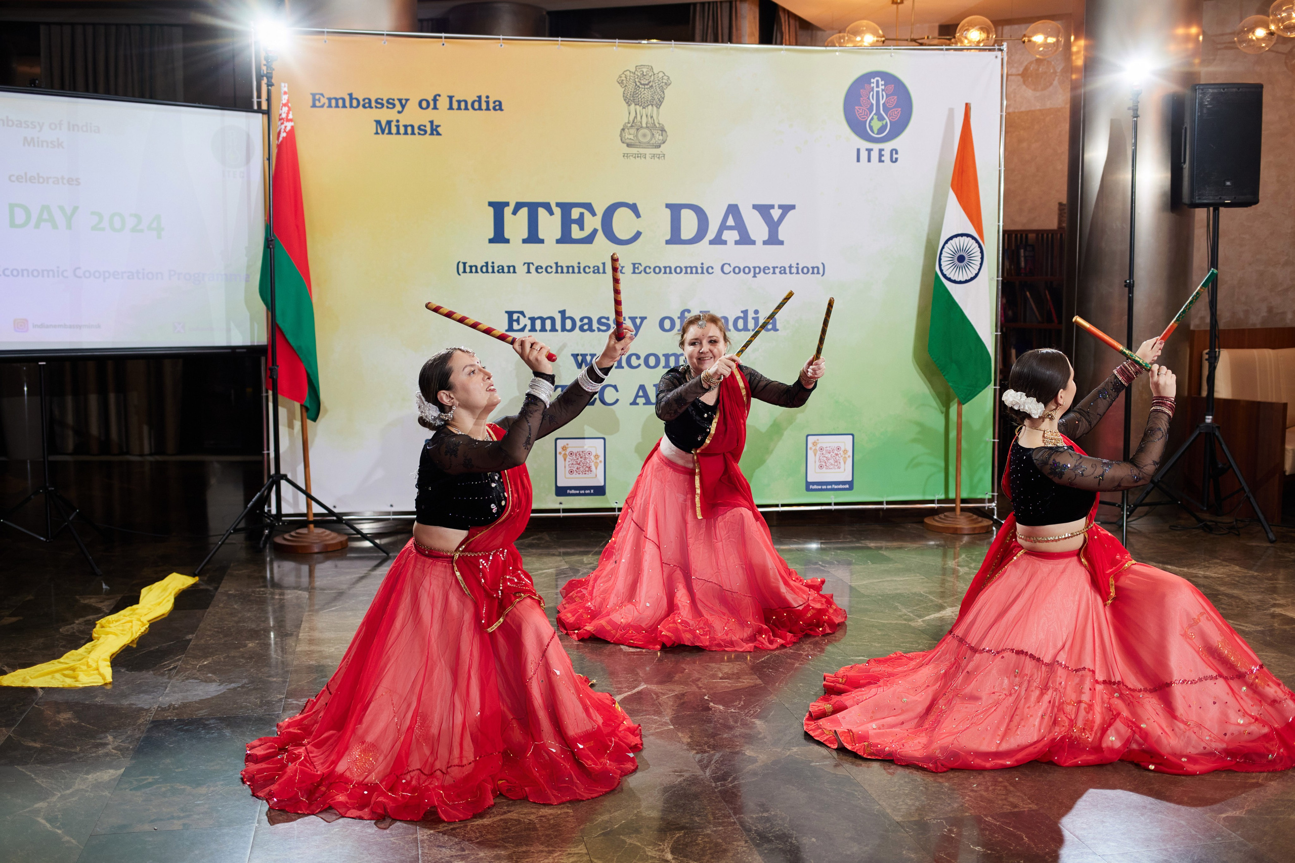 Посольство Индии. Свадебная, репортажная фотосъемка и видеосъемка в Минске. Илья и Юлия Ширмановы. Фотограф | Видеограф | Минск