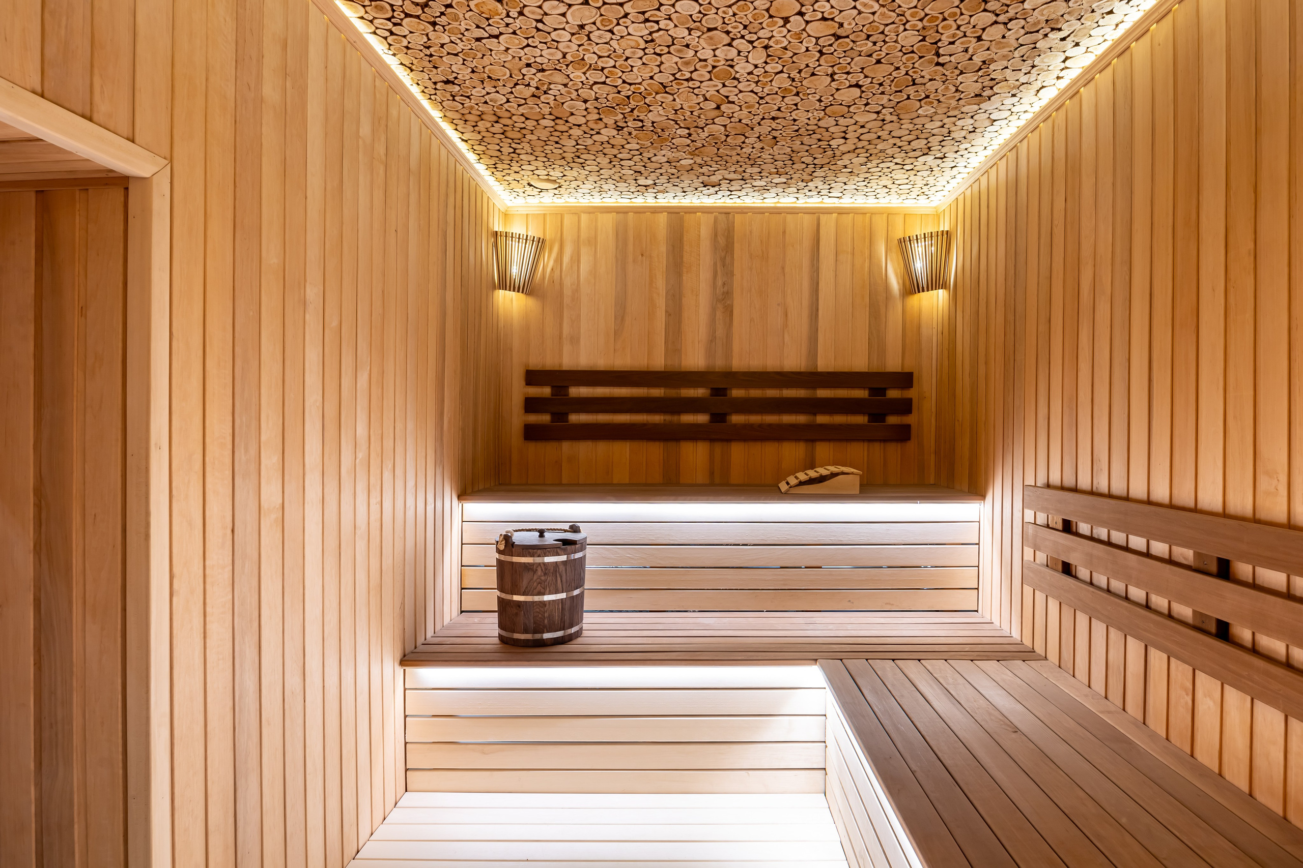 Дом для продажи в СНТ «Исток». Интерьерный фотограф в Москве Сергей Чекмезов