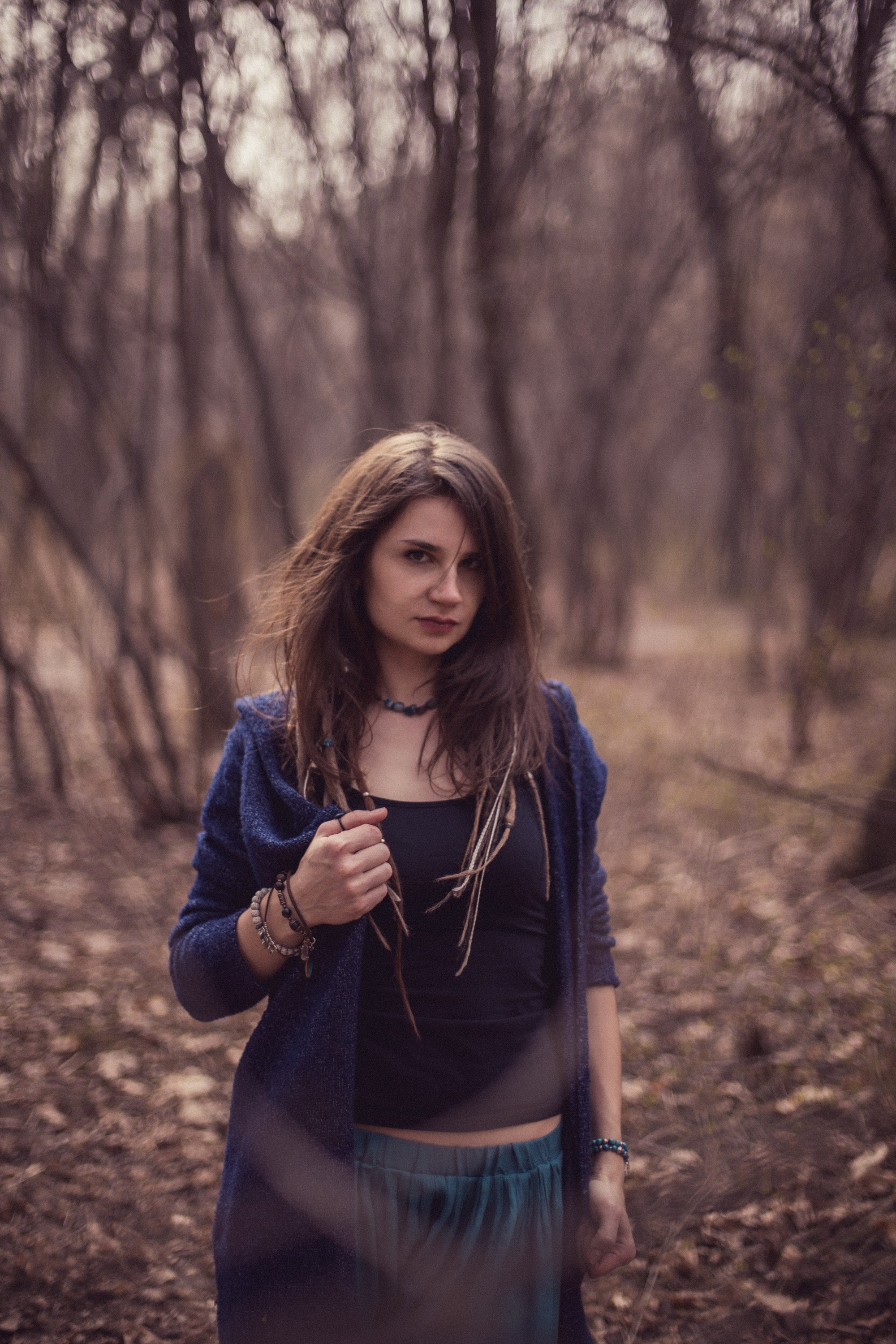 Ксения / лес / Алматы. Фотограф Наталья Гончарова. Снимаю живые портреты в Алматы