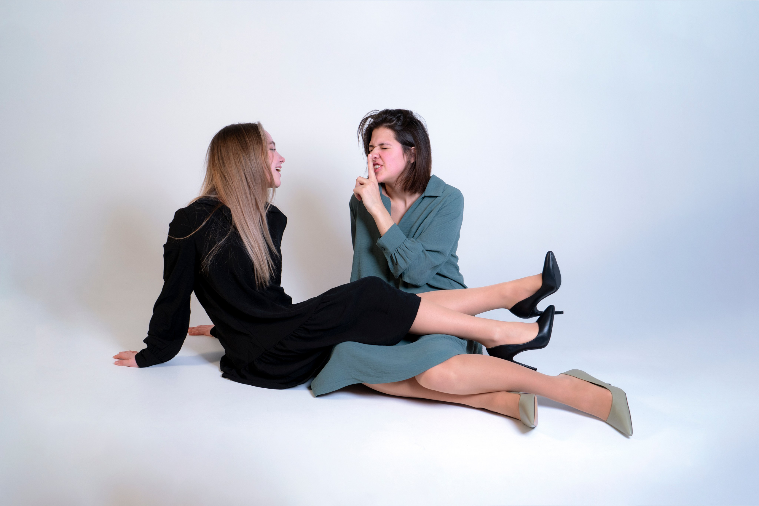 Соня и Мира. Портрет. Главная