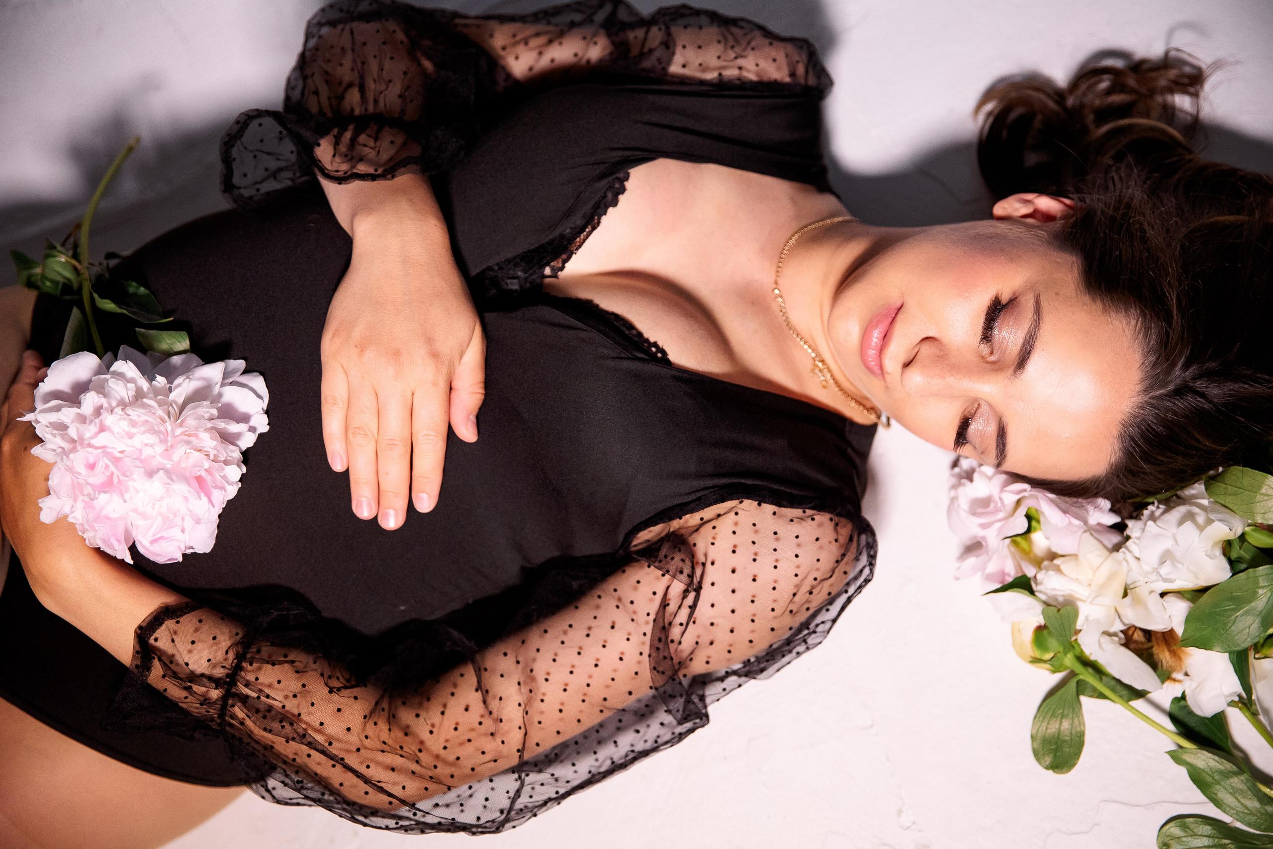 Алена и пионы. Свадебный и семейный фотограф в Челябинске Юлия Ишимова