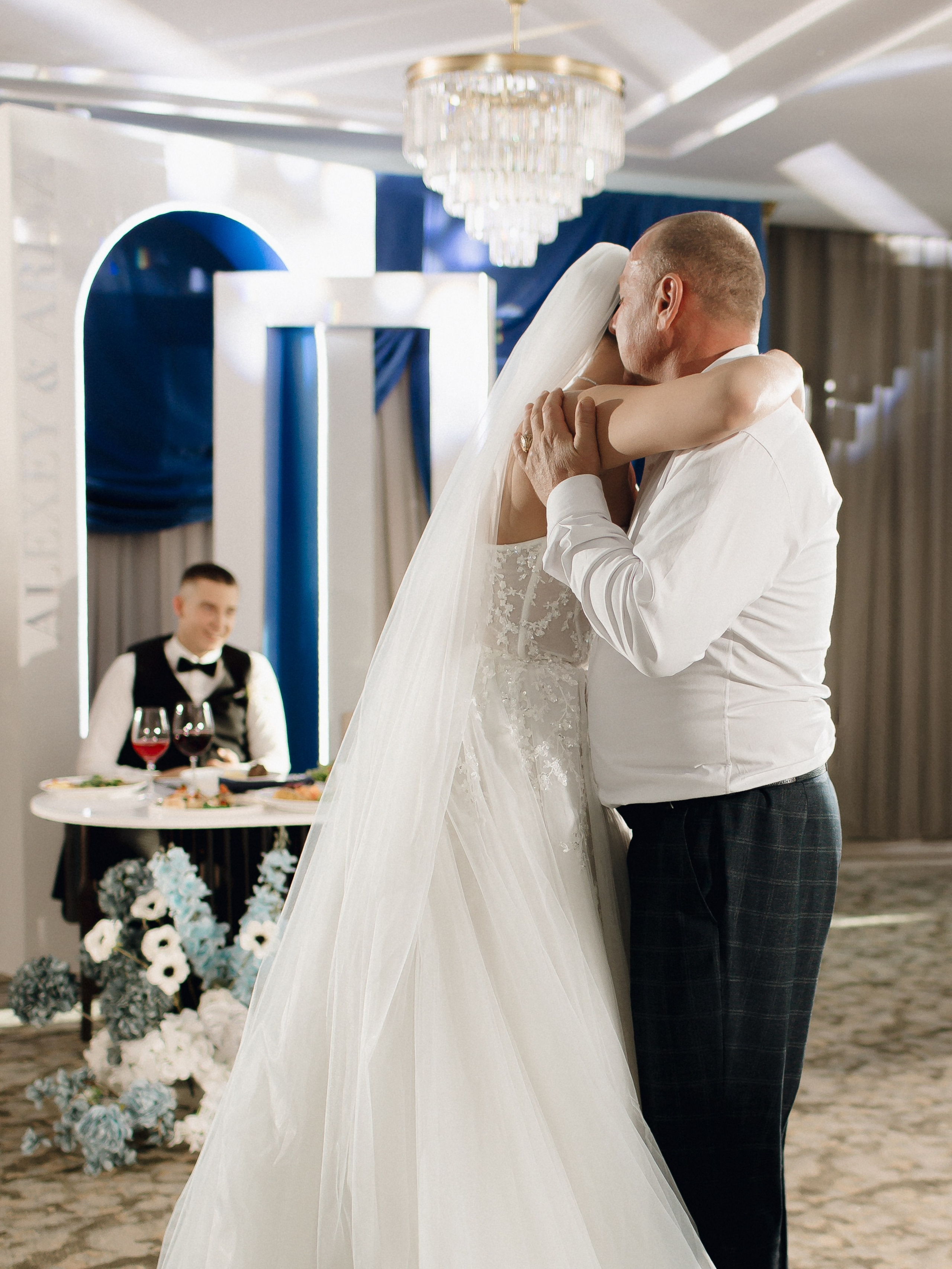 АРИНА И ЛЕША. ЧЕЛСИТИ. Свадебный и индивидуальный фотограф в Челябинске Евгения Негодяева