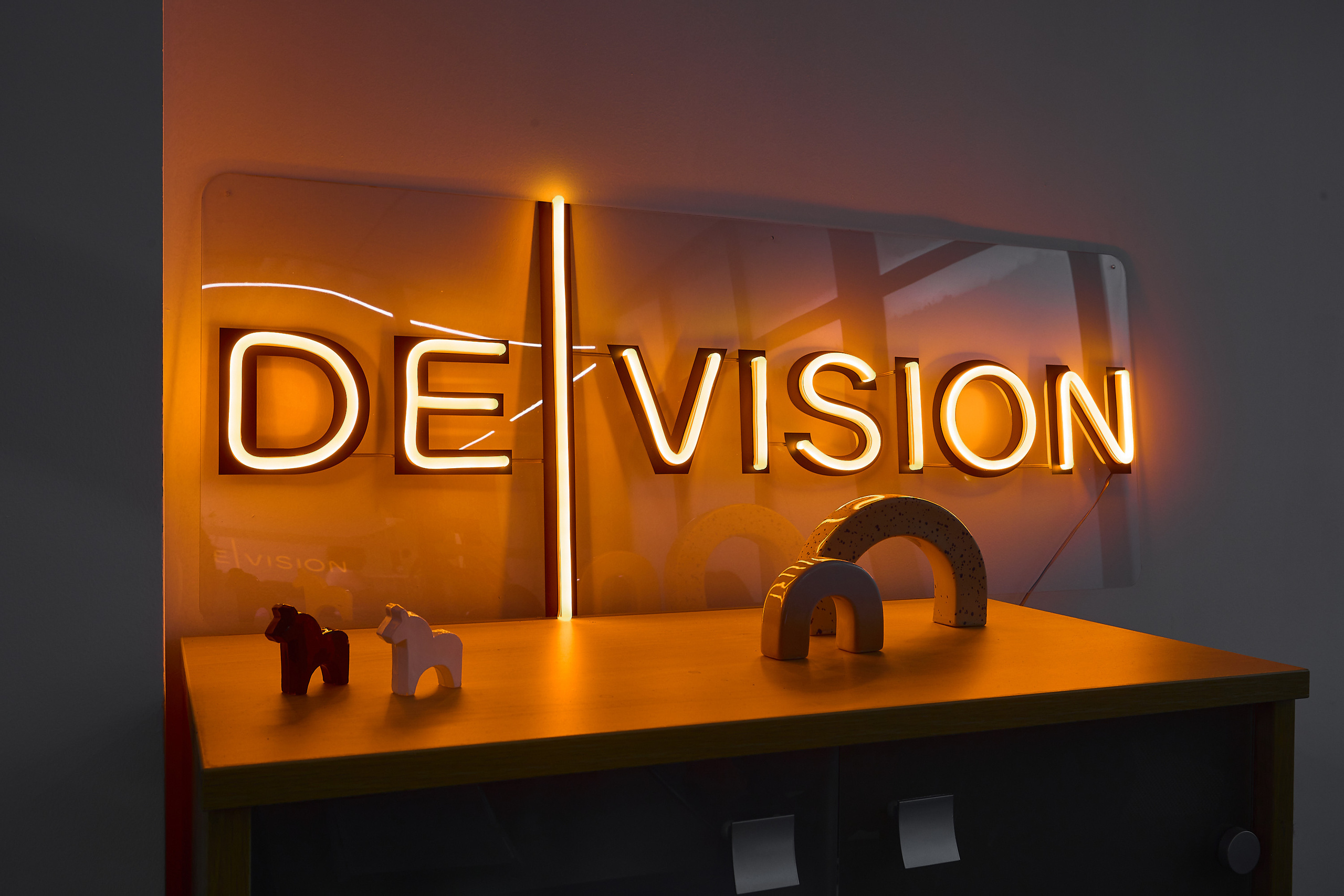 Интерьерная фотосъемка офиса агенства devision. Бизнес портрет Аэросъемка Интерьерная съемка Тюмень