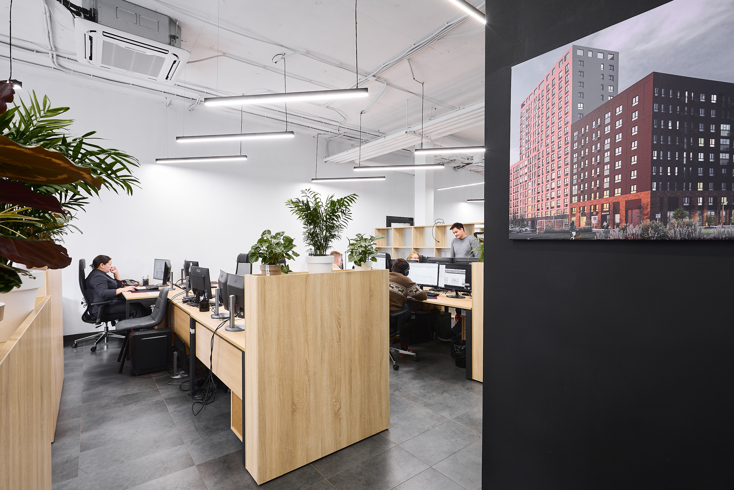 Интерьерная фотосъемка офиса агенства devision. Бизнес портрет Аэросъемка Интерьерная съемка Тюмень