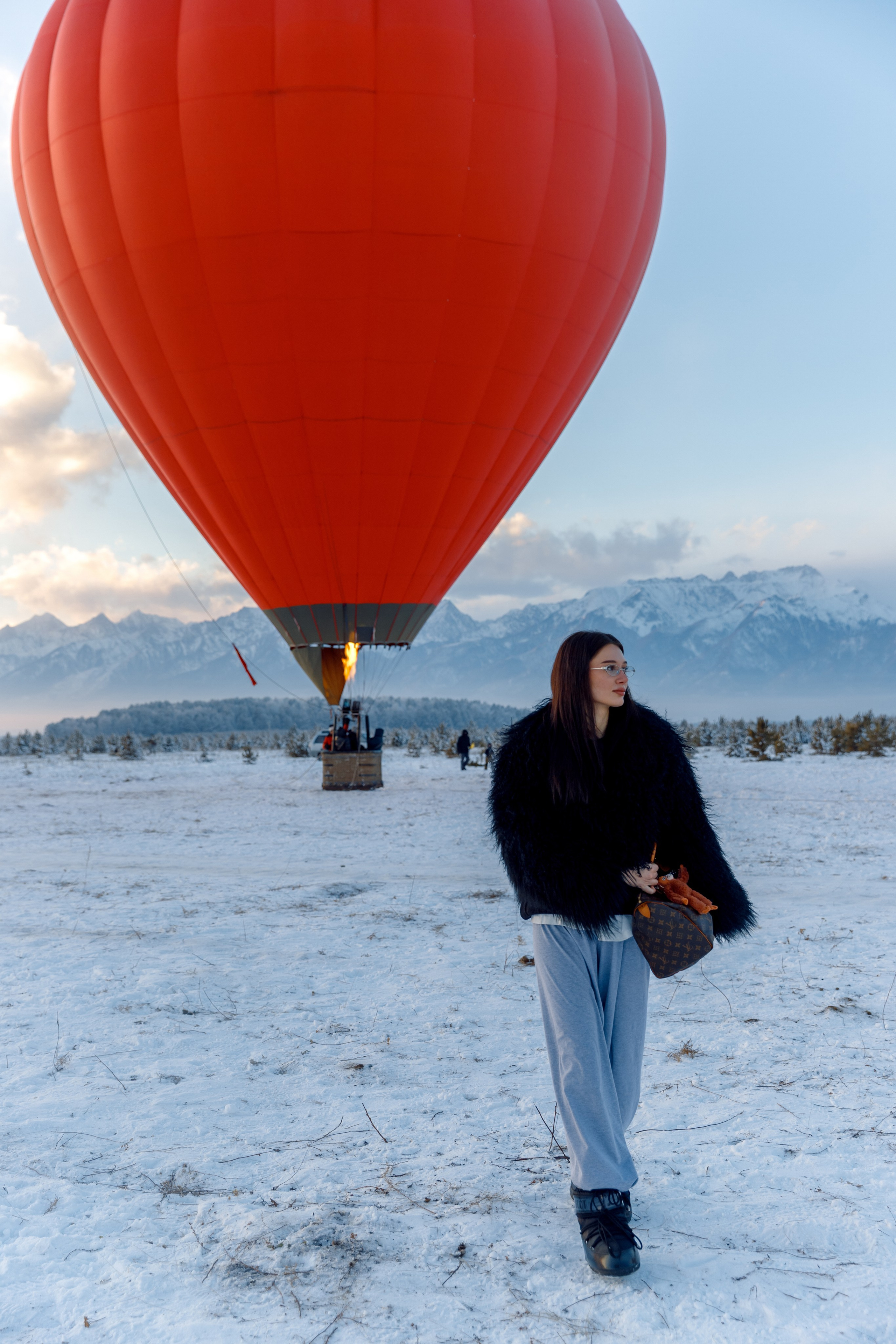 ЯБЛОКИ НА СНЕГУ. Свадебный фотограф Иркутск, репортажный фотограф Иркутск