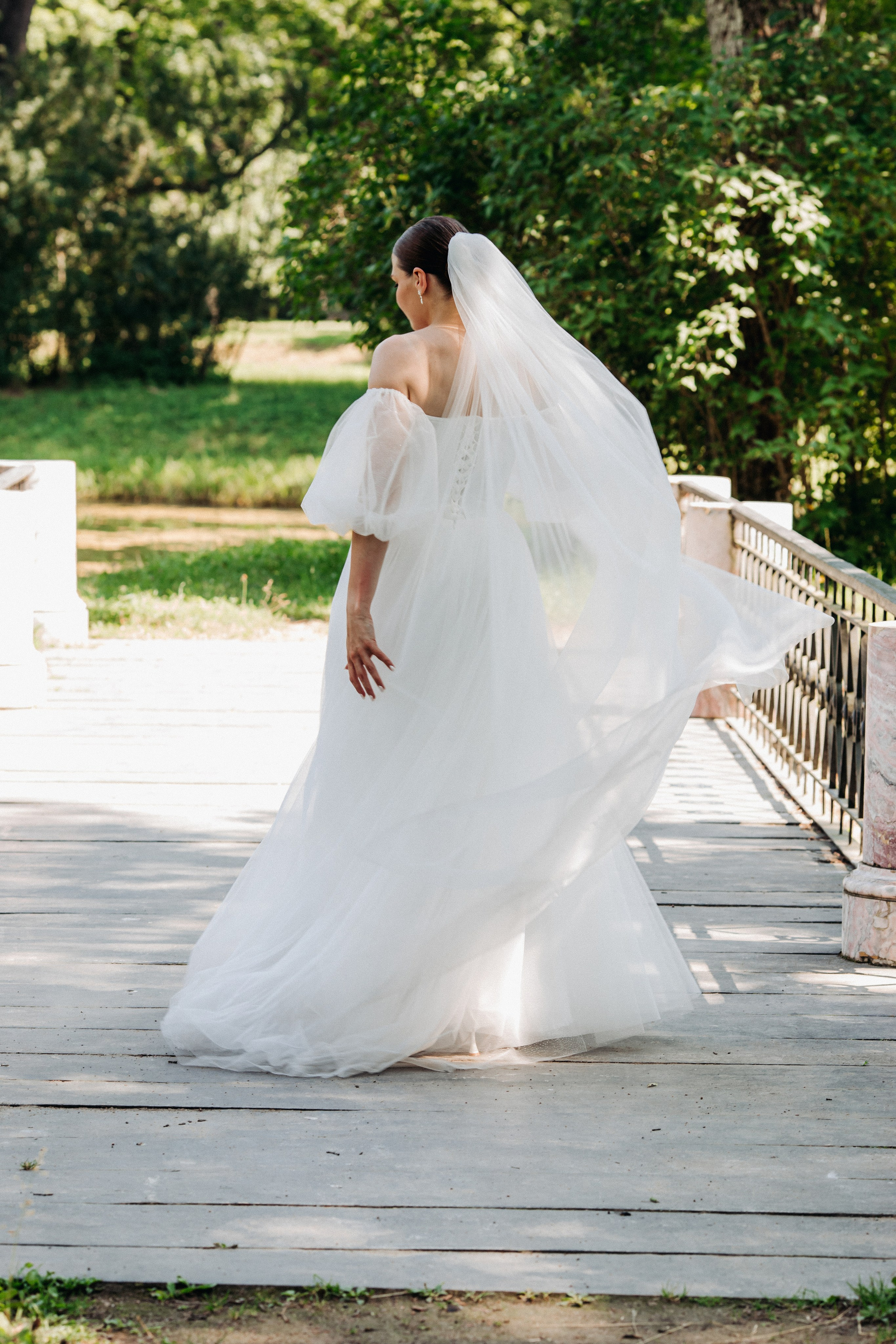 Vlad & Nadya (Saint-Petersburg, Russia). Destination wedding photographer Peter Letu