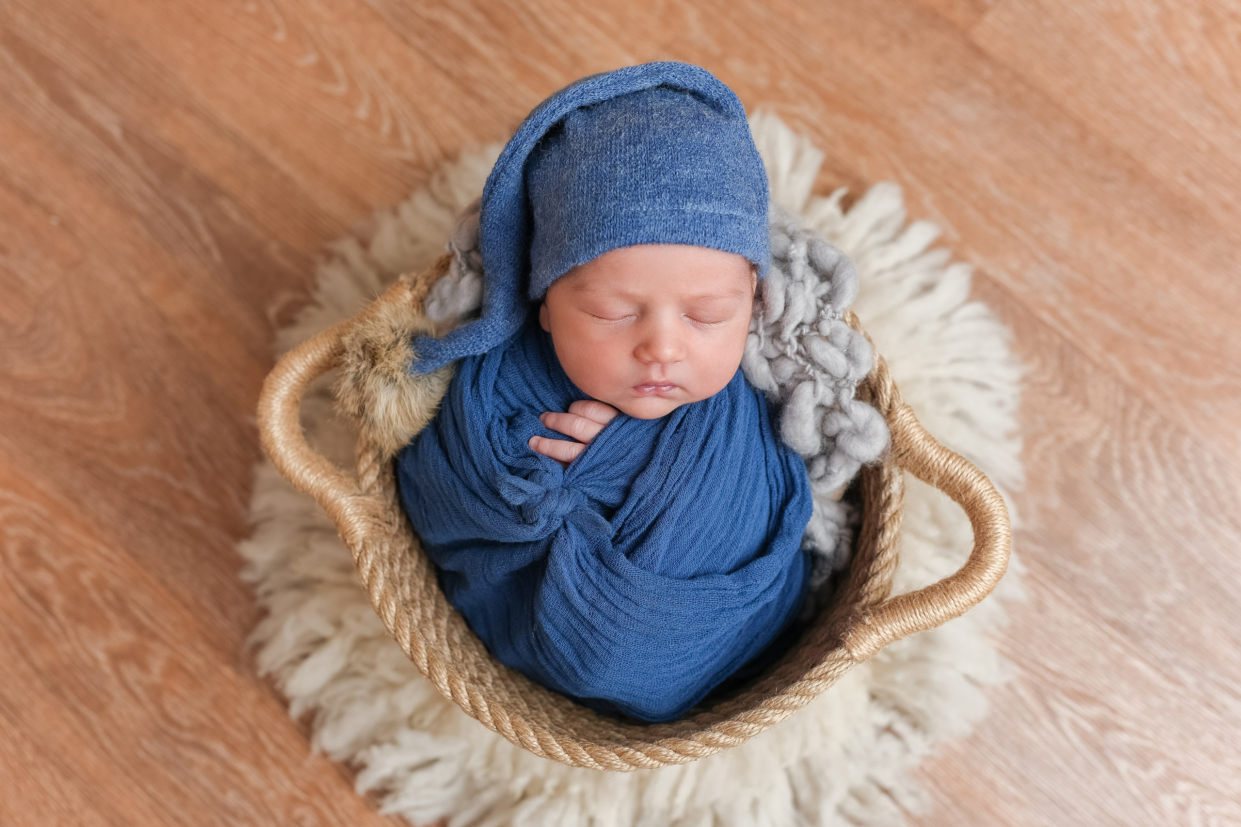 Newborn. Фотограф новорожденных и детский фотограф в Екатеринбурге Ксени