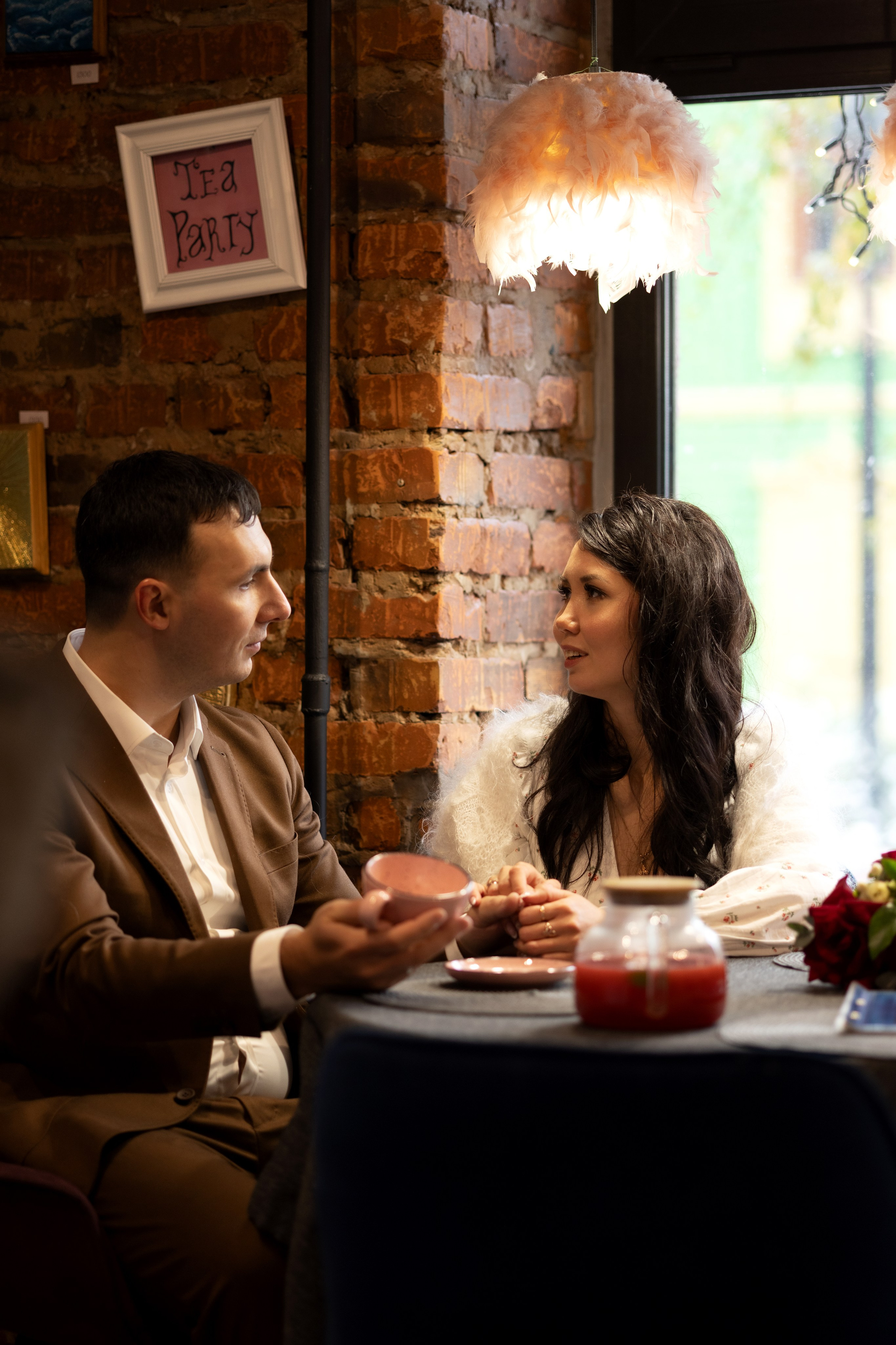 Wedding photography in Graz, love story, couple in a cafe