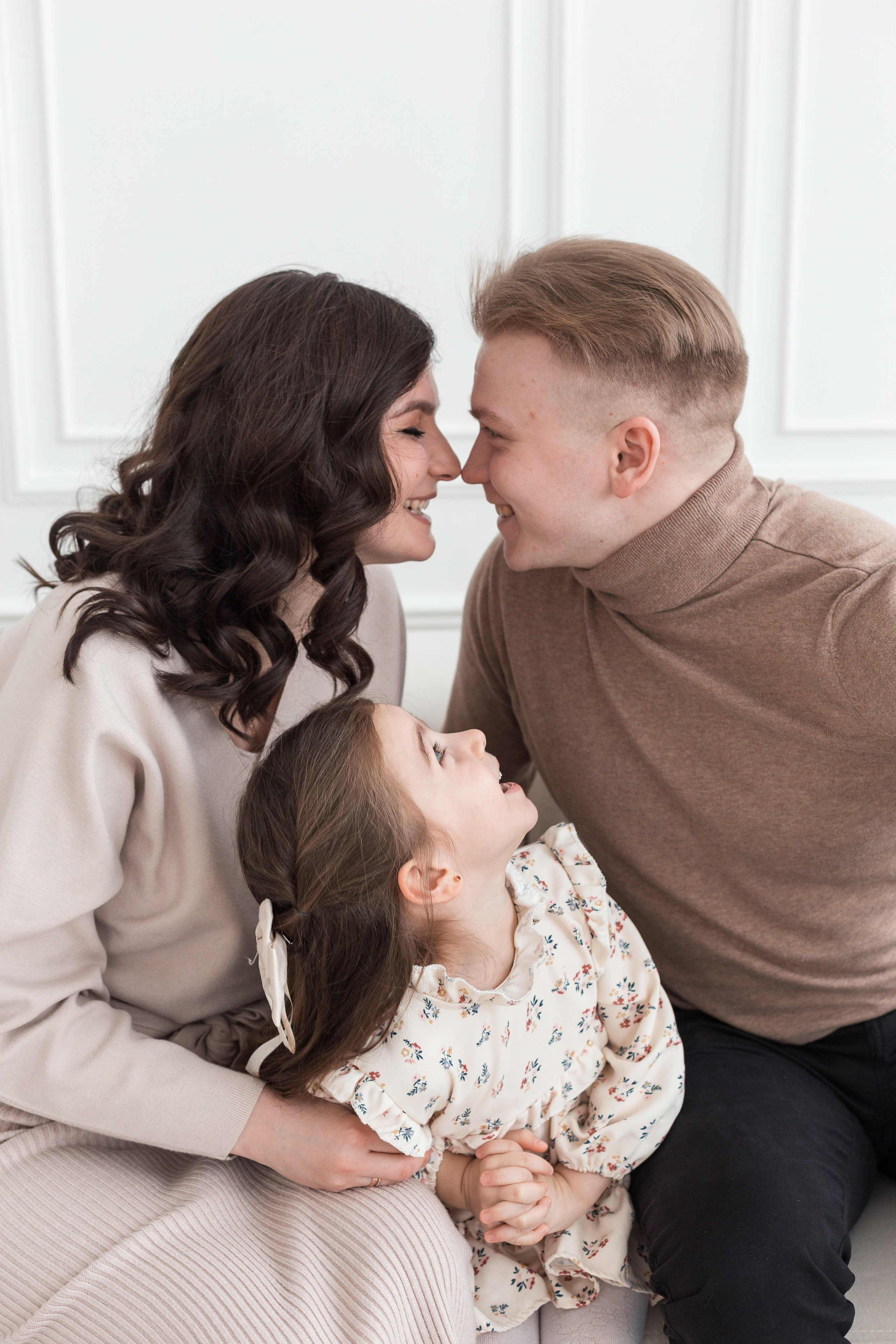 Семейная студийная съемка. Семейный и детский фотограф в Перми Ксения Масленникова