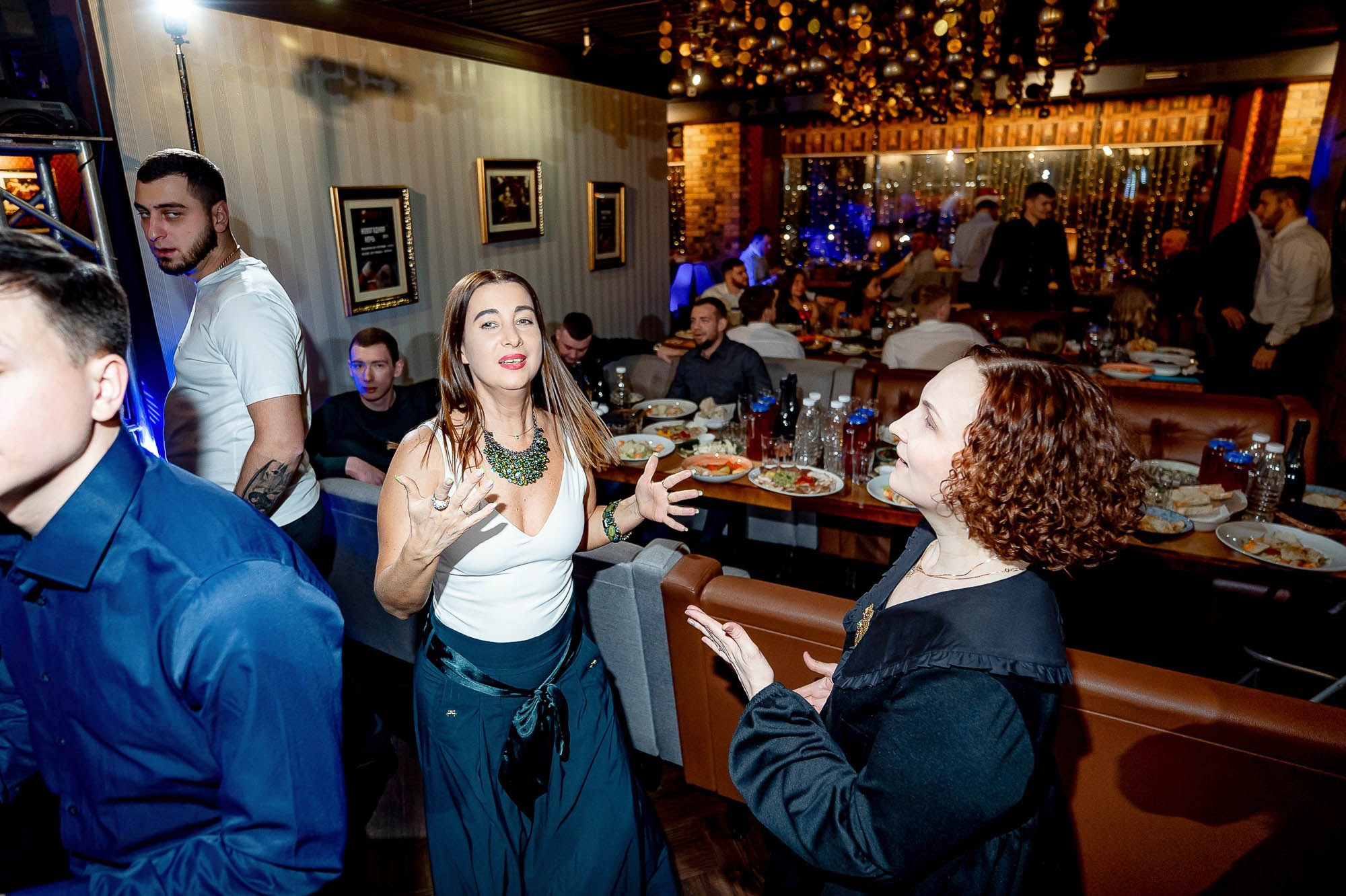 Новый год 2024 в Peoples. Сергей Кошкин. Репортажная и ивент-фотография в Сургуте