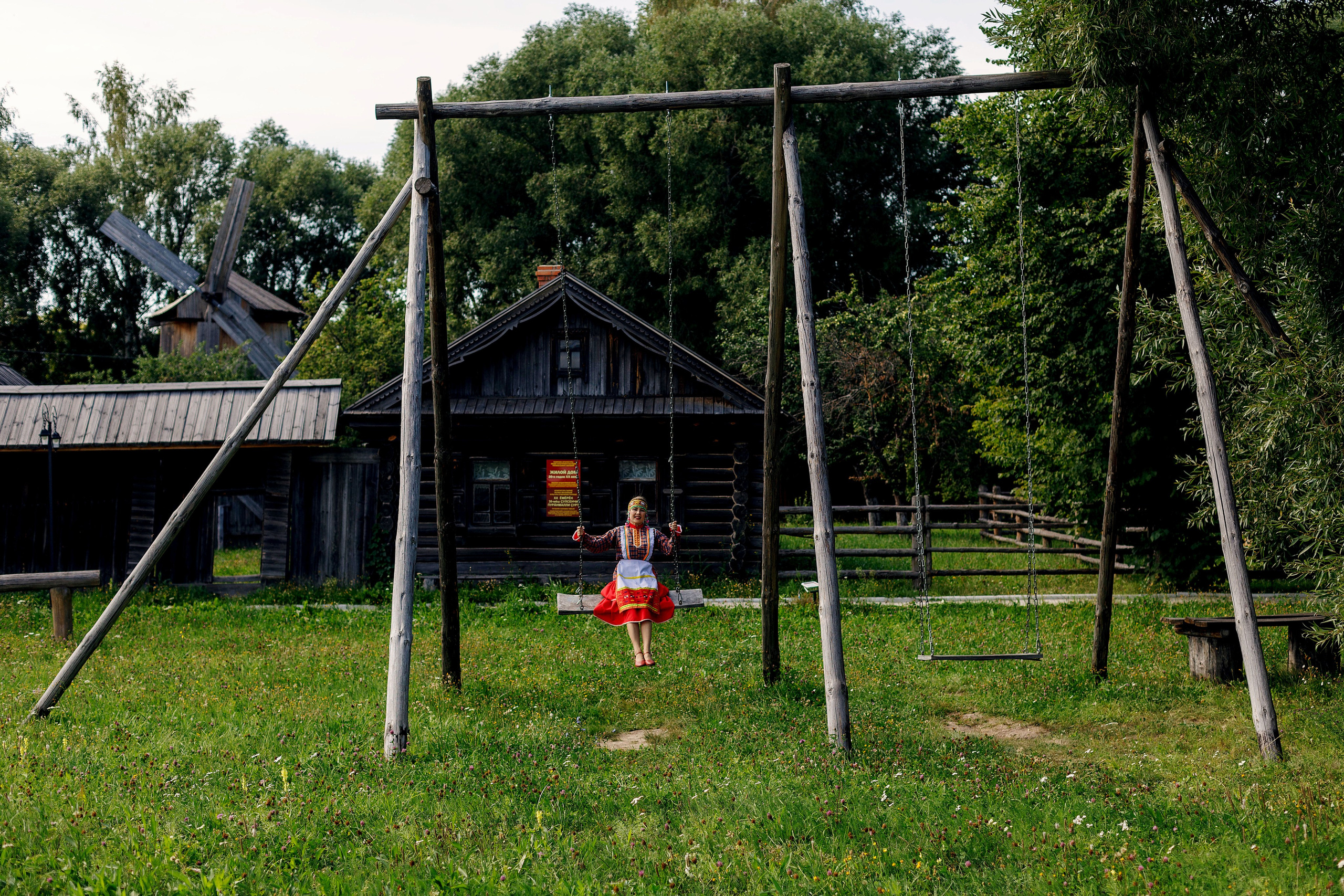 Фотосессия с Екатериной Анисимовой в Ибресинском этнографическом музее. Портретный и репортажный фотограф в Чебоксарах Андриян Чаркин