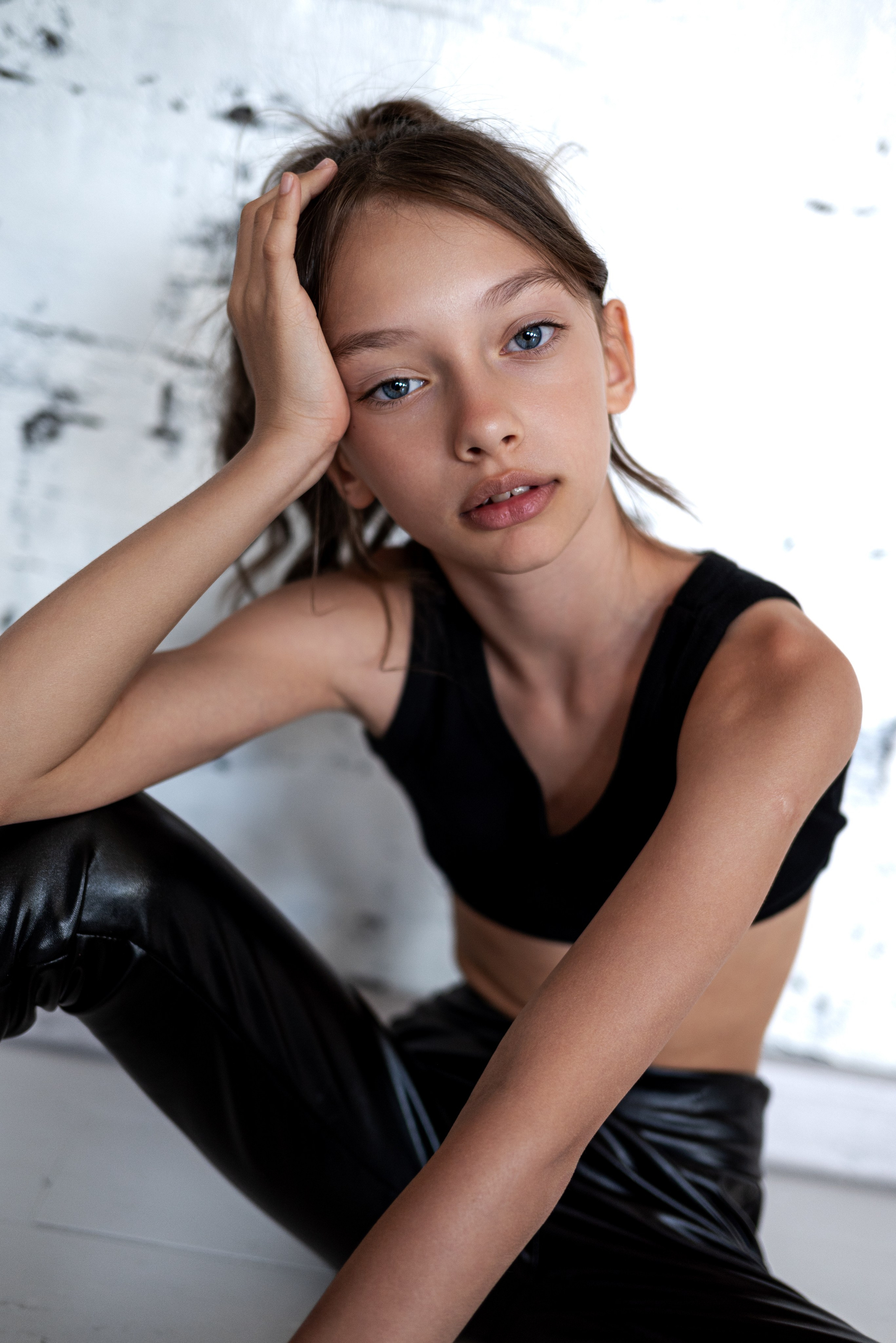 Модельное портфолио. Фотограф Москва Виктория Вишневская актерское / модельное портфолио