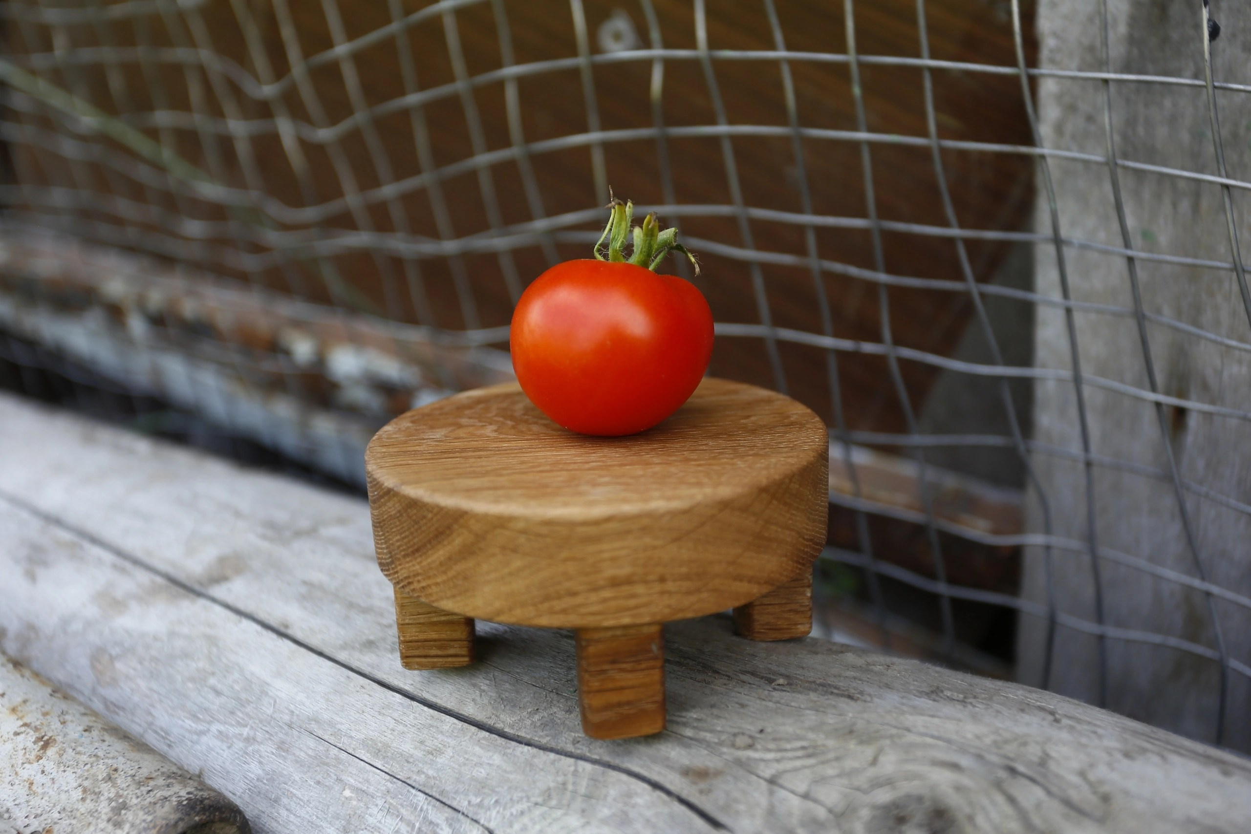 Столик. Разделочные доски и деревянная мебель на заказ