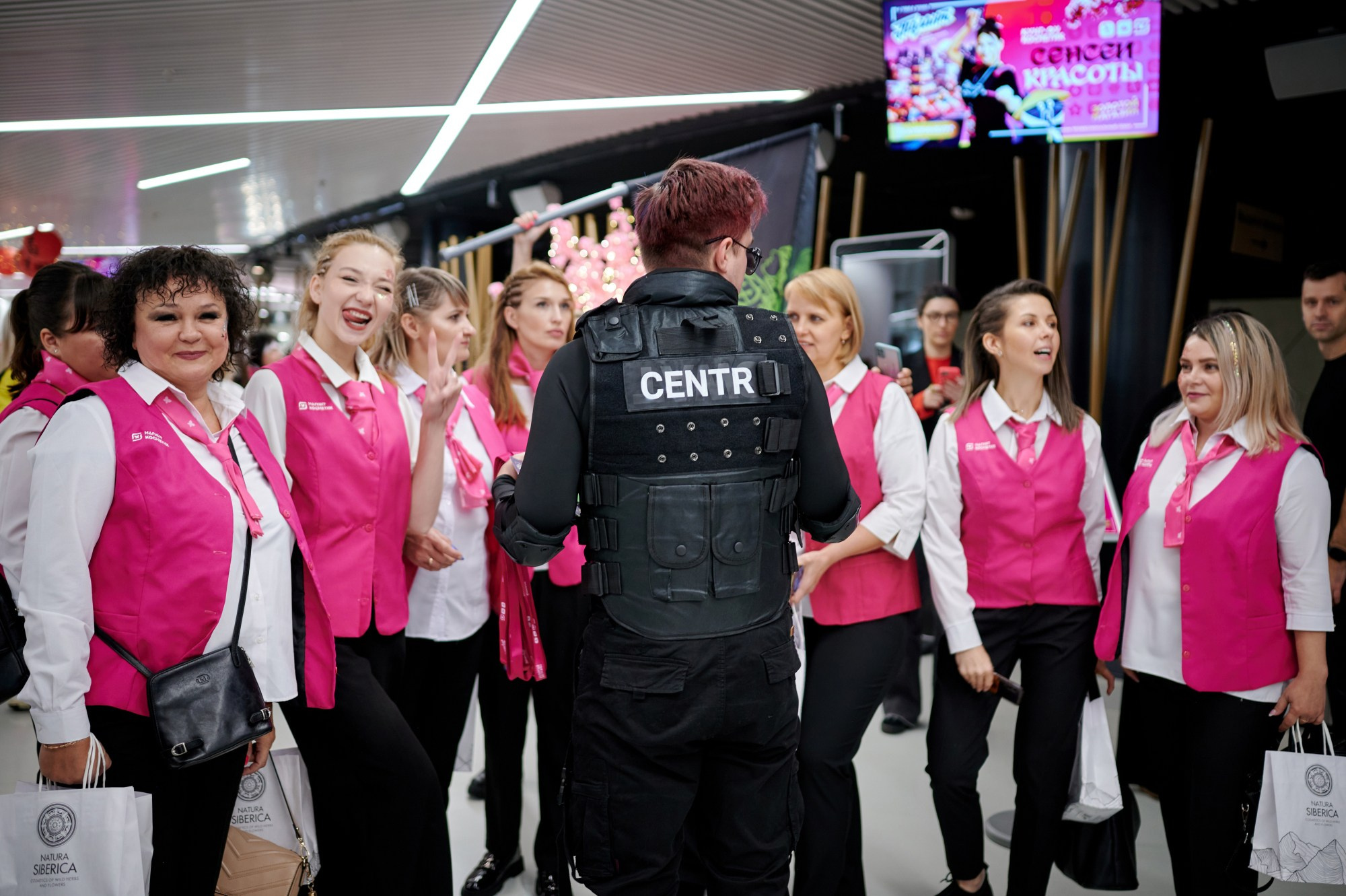 Магнит Косметик — конкурс «Золотой Магазин». Мезенцев Евгений фотограф