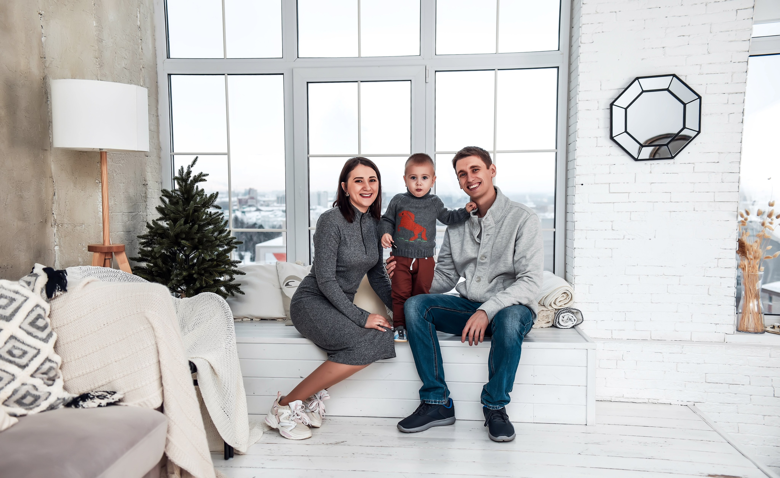 Новогодняя семейная. Свадебный, семейный, детский, контент фотограф в Омске Максим Ильин